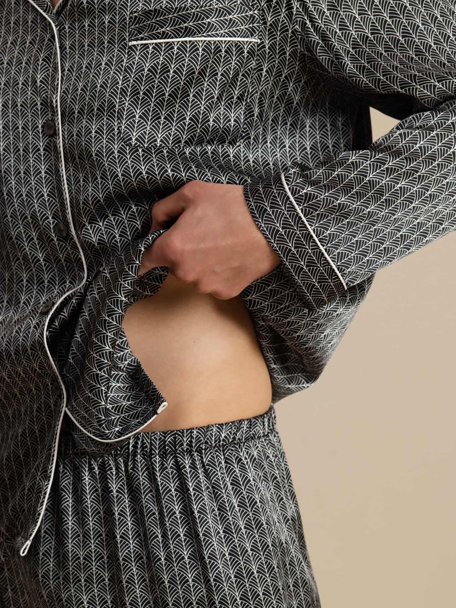 [Black Ginkgo] SilkSilky-AU 19Momme Long Sleeve Notch Collar Men's Pyjamas 005