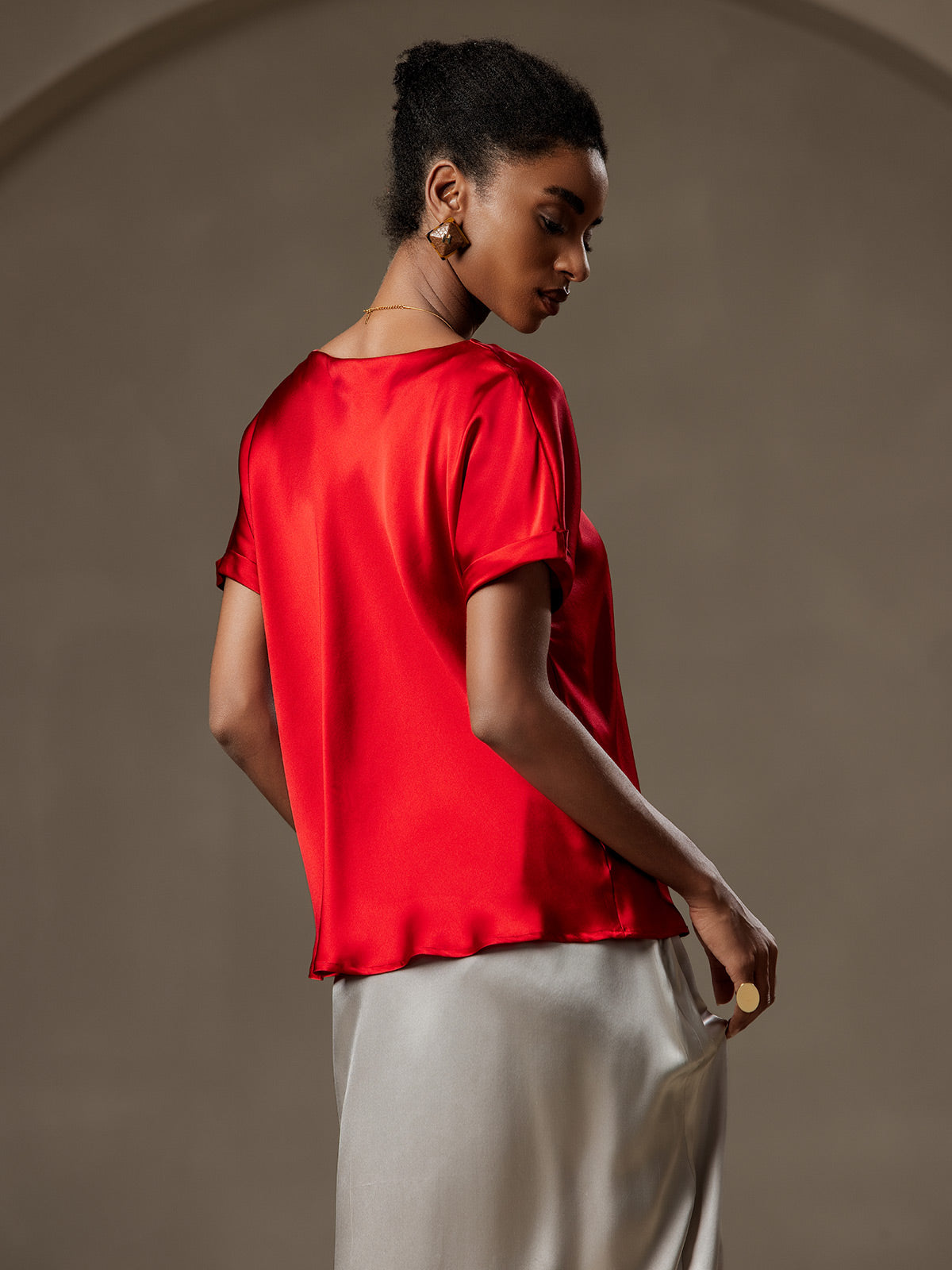 [Wine] SilkSilky-AU 19Momme Silk Short Sleeve Round Neck Women's T-Shirt 002