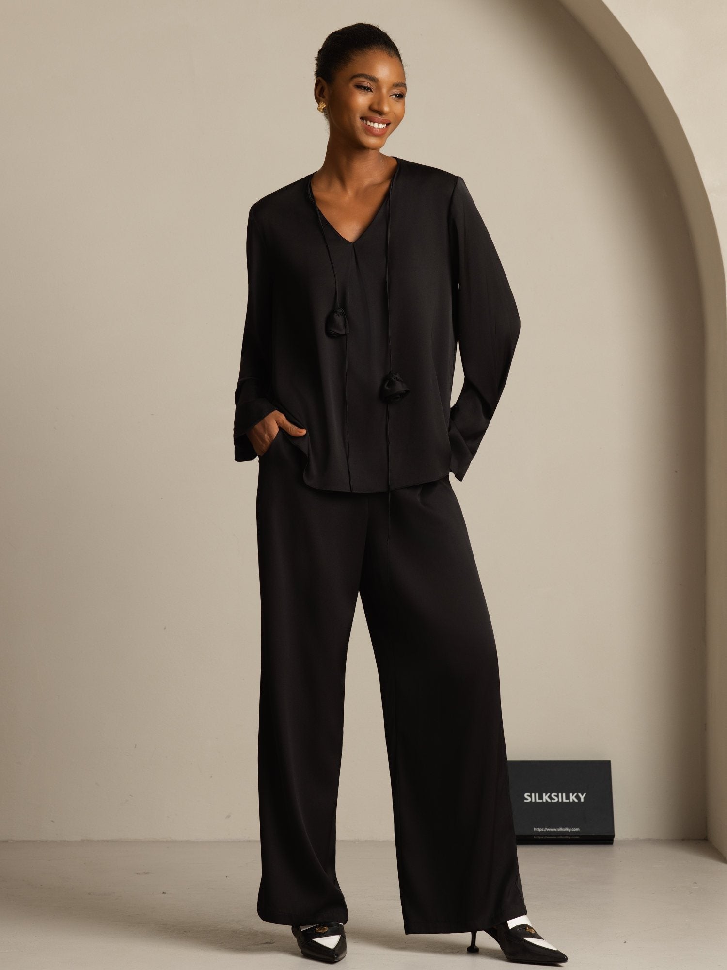 [Black] SilkSilky-AU 19Momme Stretch Silk Double Georgette Long Sleeve V Neck Blouse 006