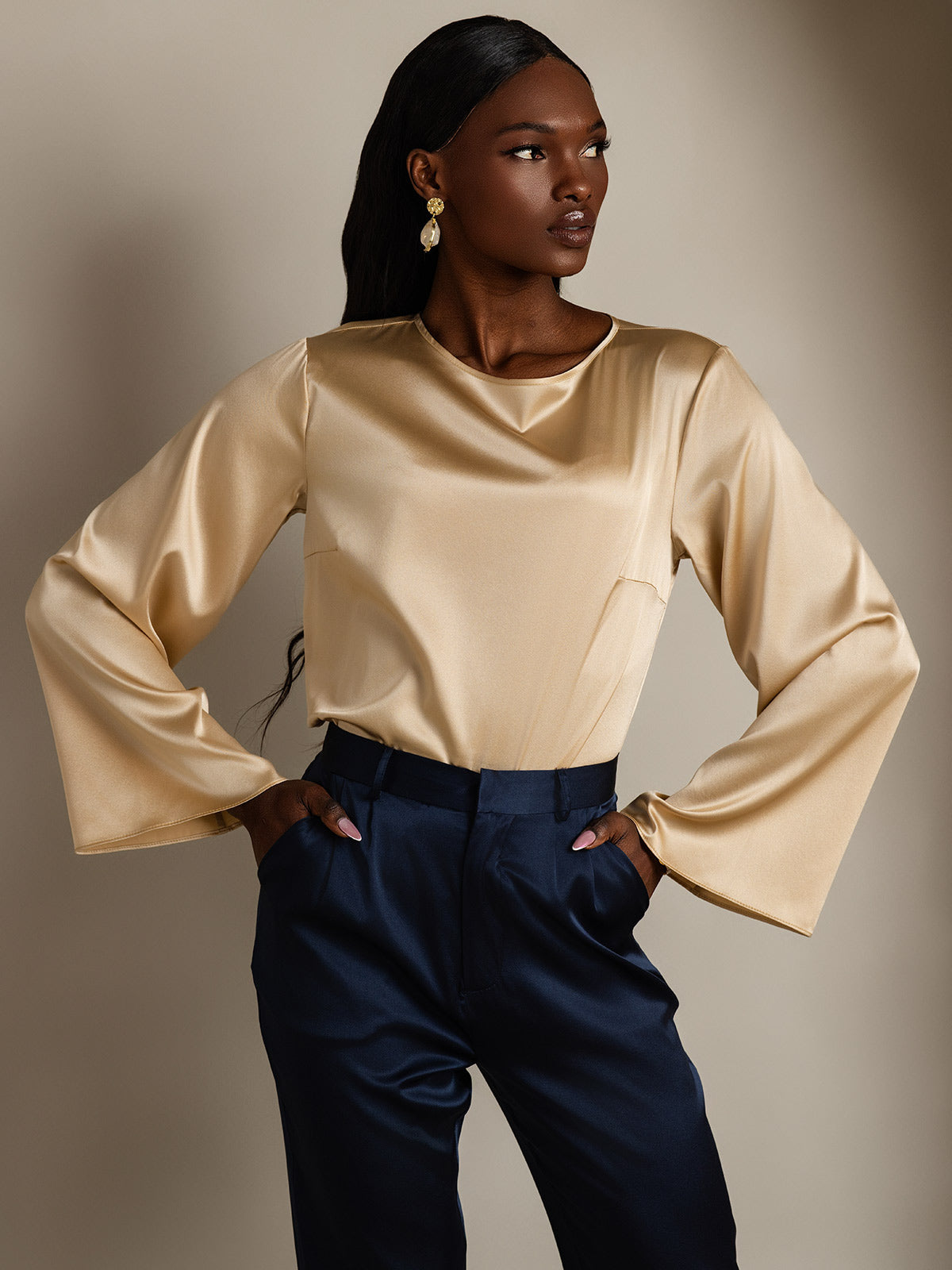 [Champagne] SilkSilky-AU 19Momme Silk Round Neck Women's T-Shirt 004,