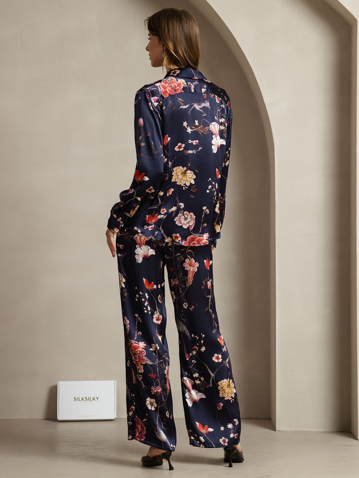[NavyFloral] SilkSilky-AU 19Momme Silk Lapel Collar Women''s Outfit Sets 002