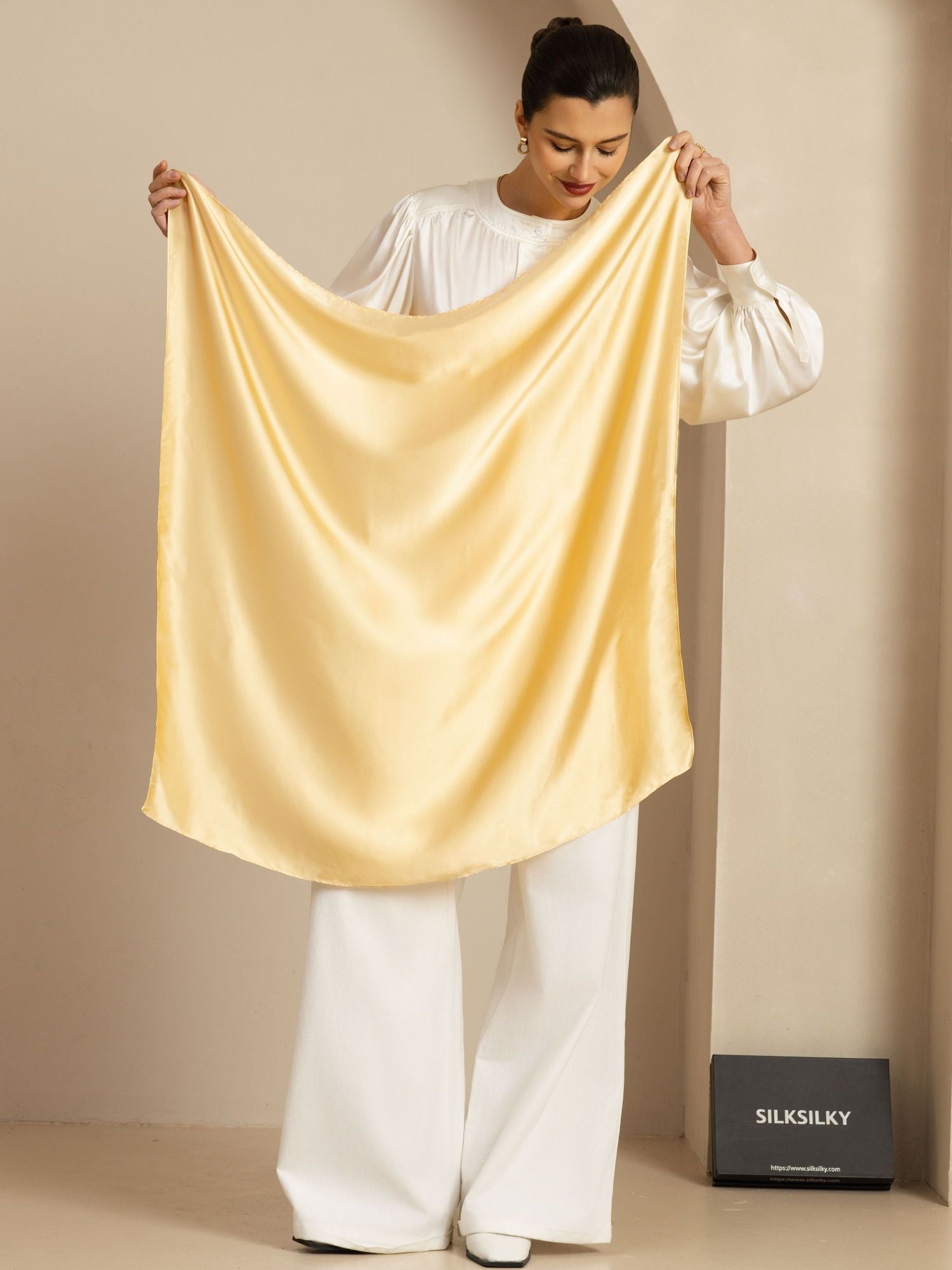 [Champagne] SilkSilky-AU Pure Silk Scarf 001