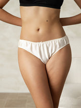 [White] SilkSilky-AU Panty 001