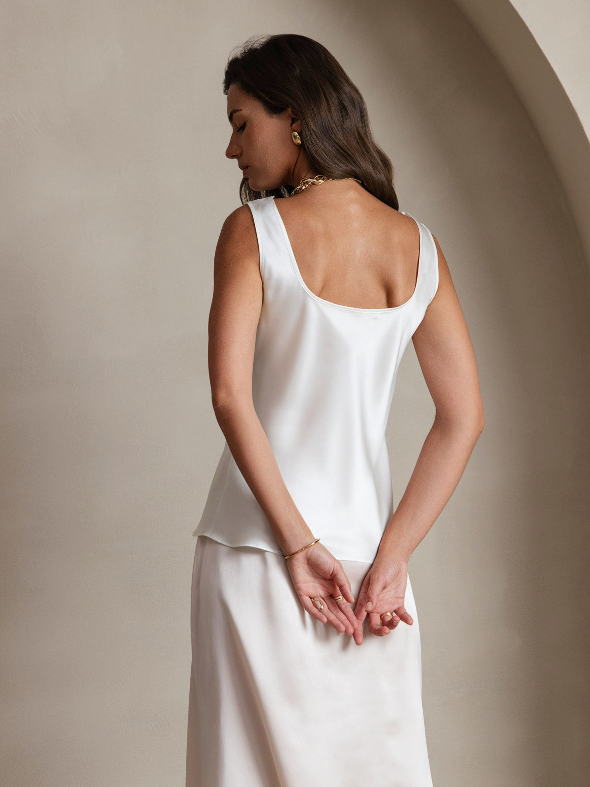 [White] SilkSilky-AU 19Momme Silk Sleeveless U Neck Camisole 002