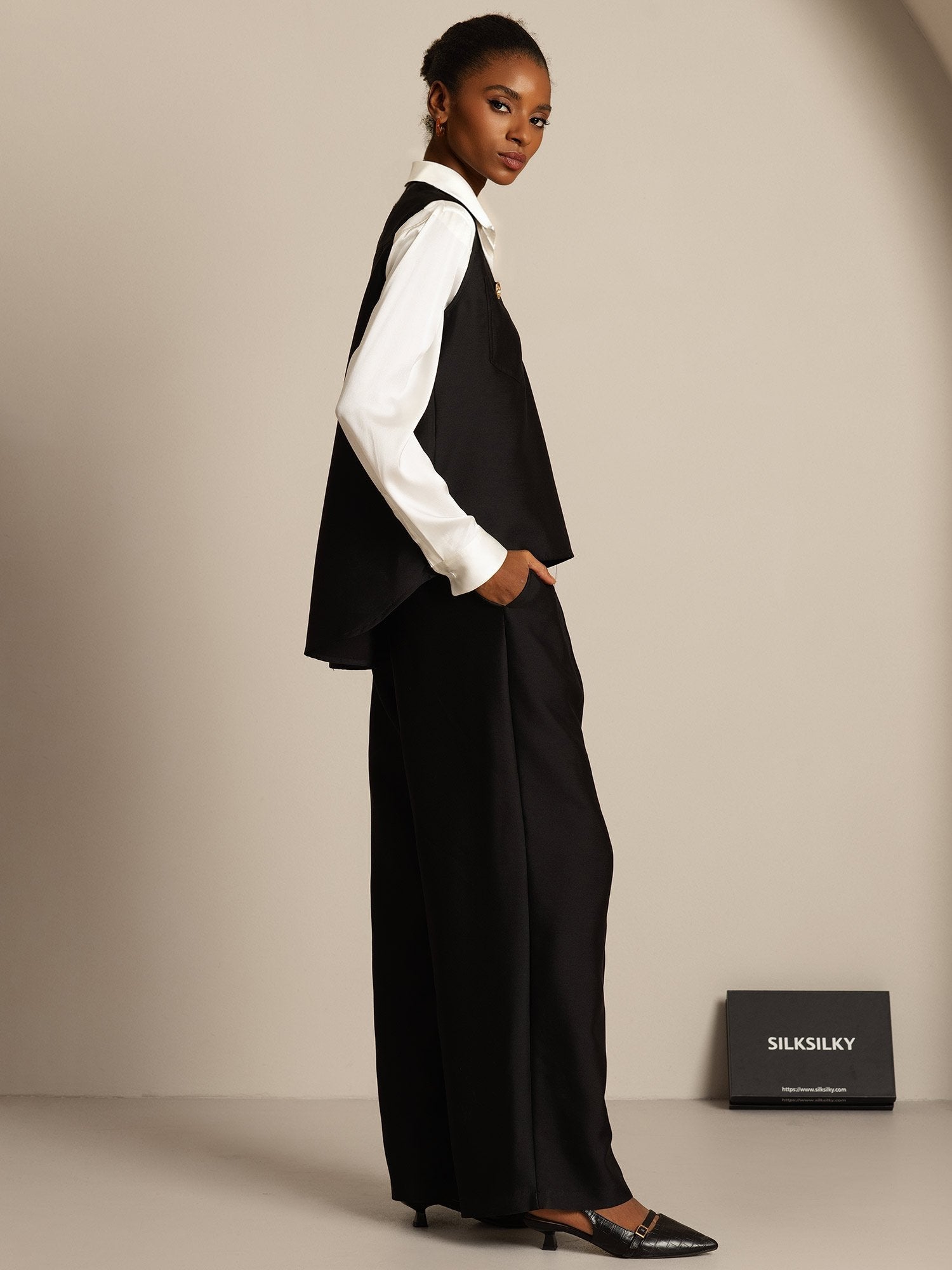 [Black] SilkSilky-AU 32Momme Wool Womens Vest 007,