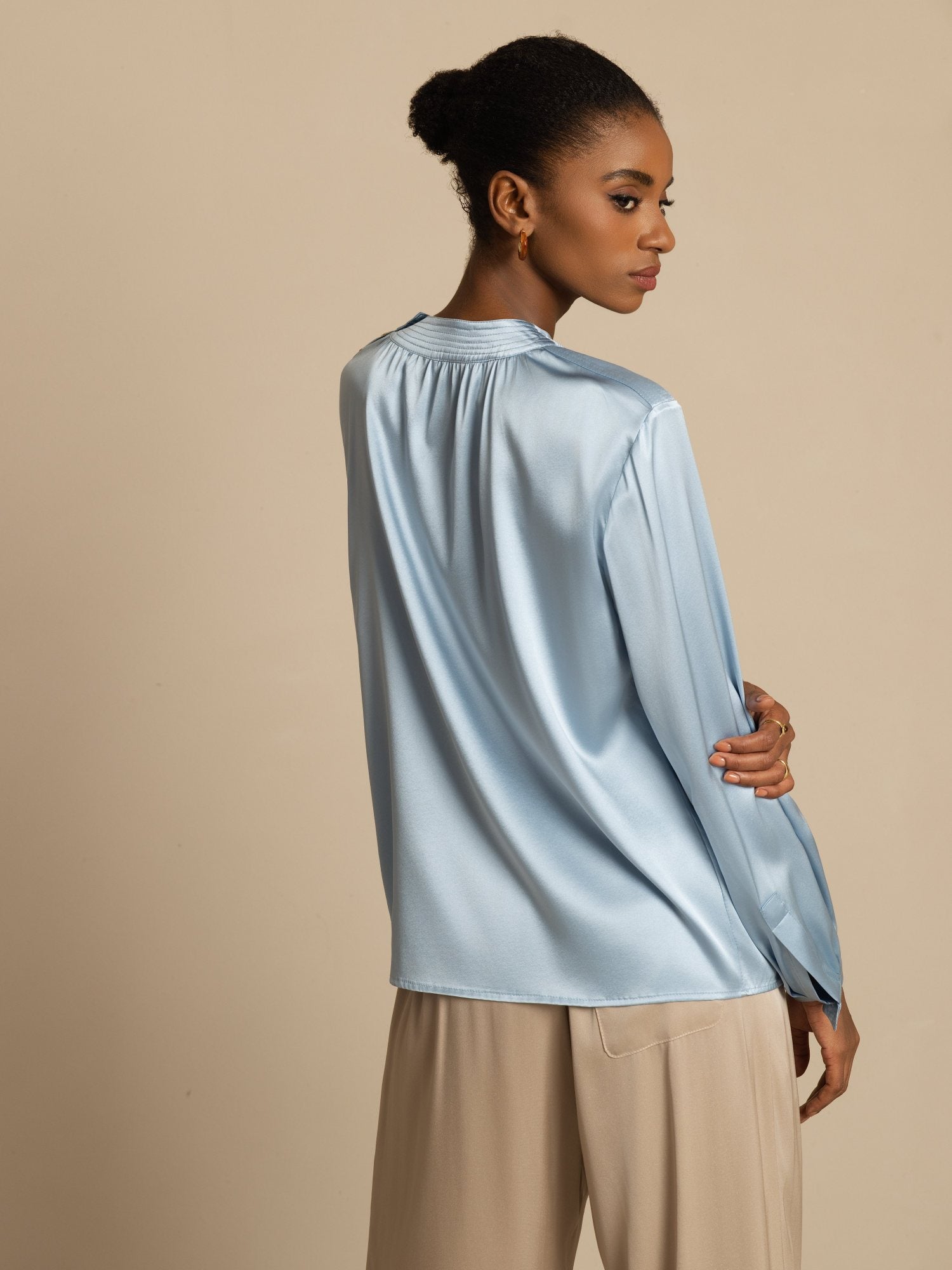 [Grayish Blue] SilkSilky-AU 19Momme Stretch Silk Charmeuse Long Sleeve Round Neck Blouse 002