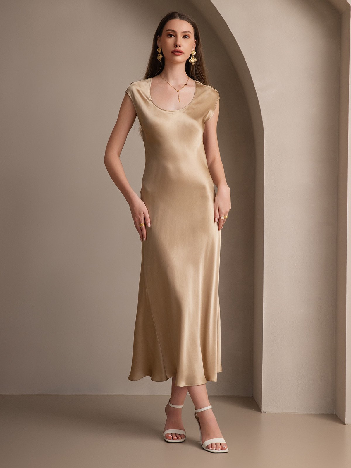 SilkSilky-AU 19Momme Silk Sleeveless Round Neck Dress Champagne 004