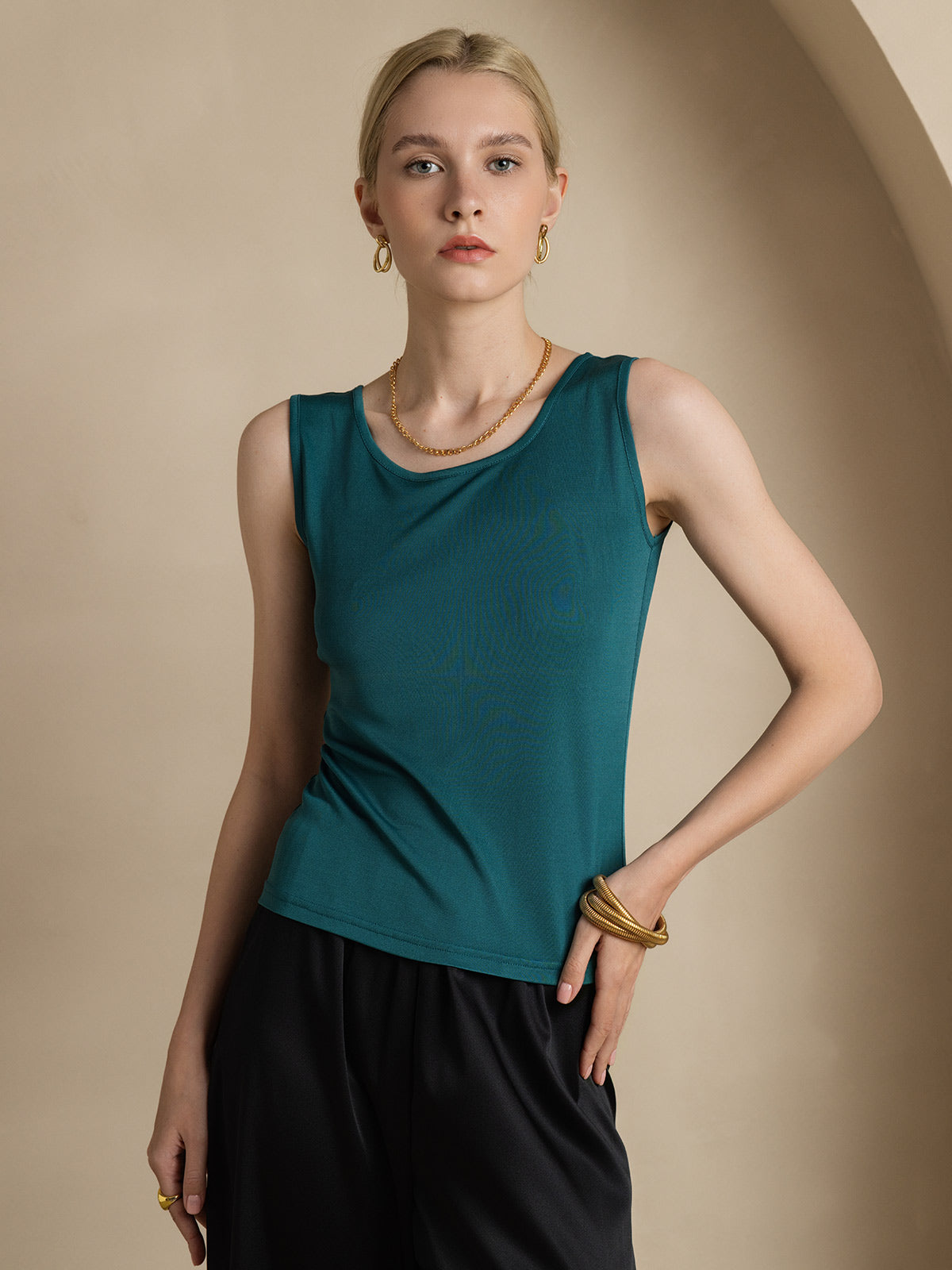 SilkSilky-AU Silk Knitted Sleeveless Round Neck Women's T-Shirt DarkGreen 001