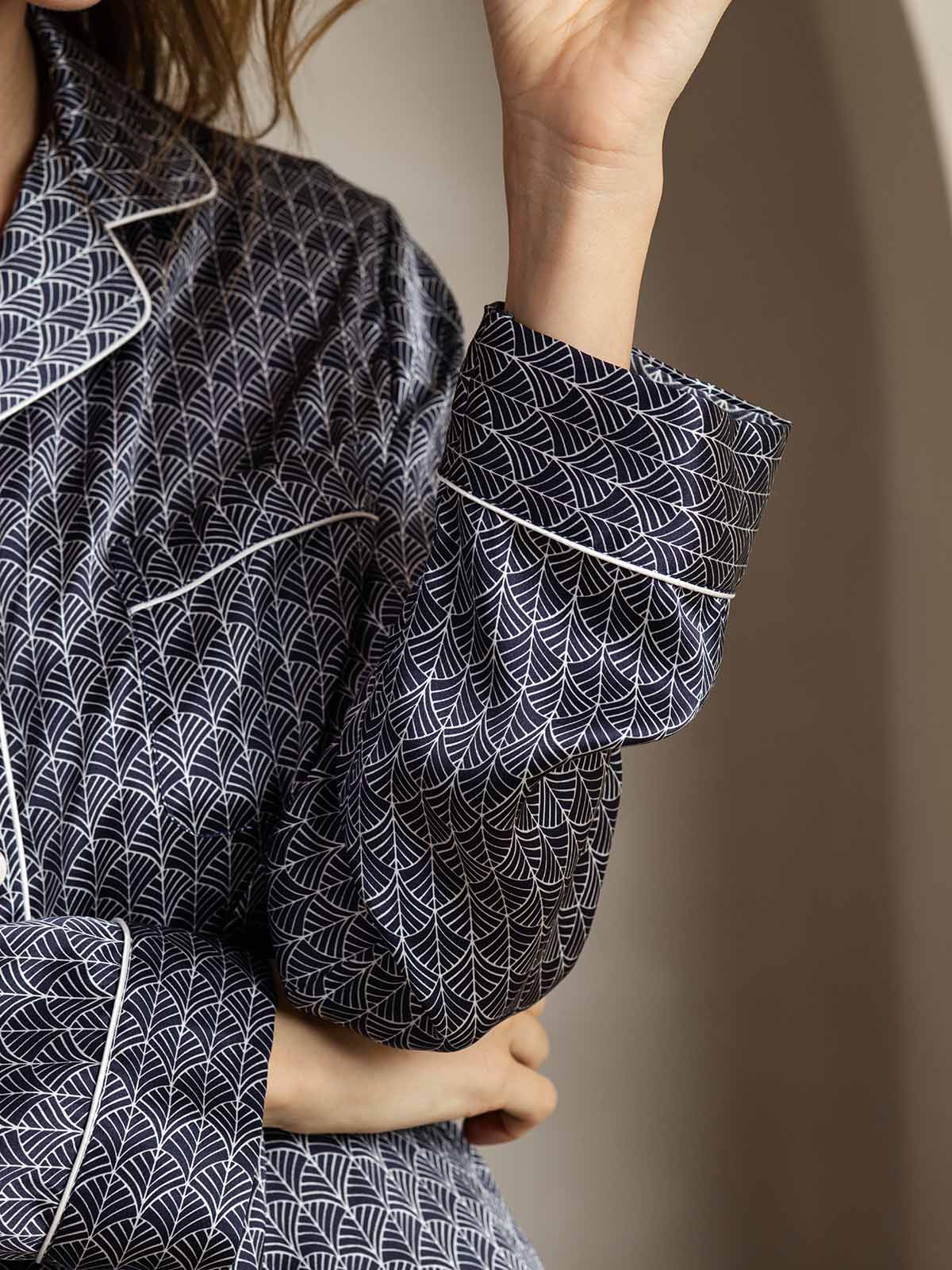 [Navy Ginkgo] SilkSilky-AU Pure Silk Womens Pajamas 007