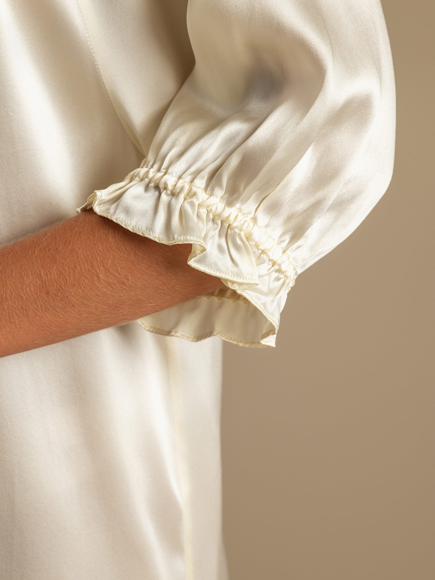 [White] SilkSilky-AU Pure Silk Nightgown 005