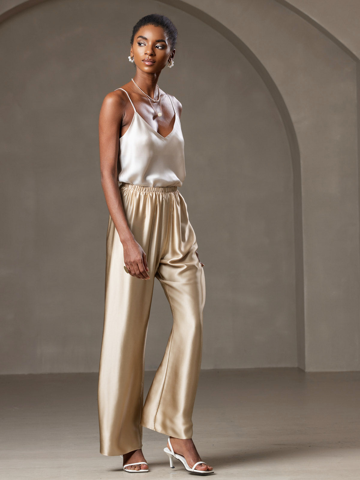 [Beige] SilkSilky-AU Pure Silk Sleeveless V Neck Camisole 006