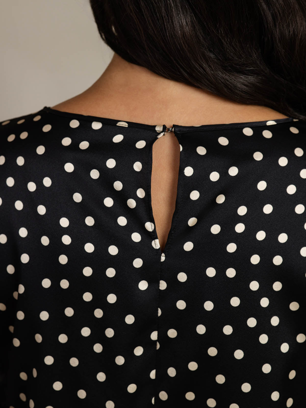 [Polka Dot] SilkSilky-AU 19Momme Silk Round Neck Women's T-Shirt 005