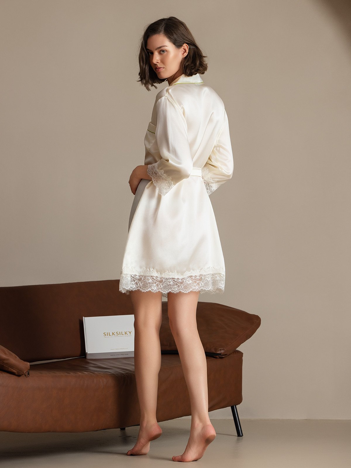 [Beige] SilkSilky-AU Pure Silk 3/4 Sleeve Lapel Nightshirt 002