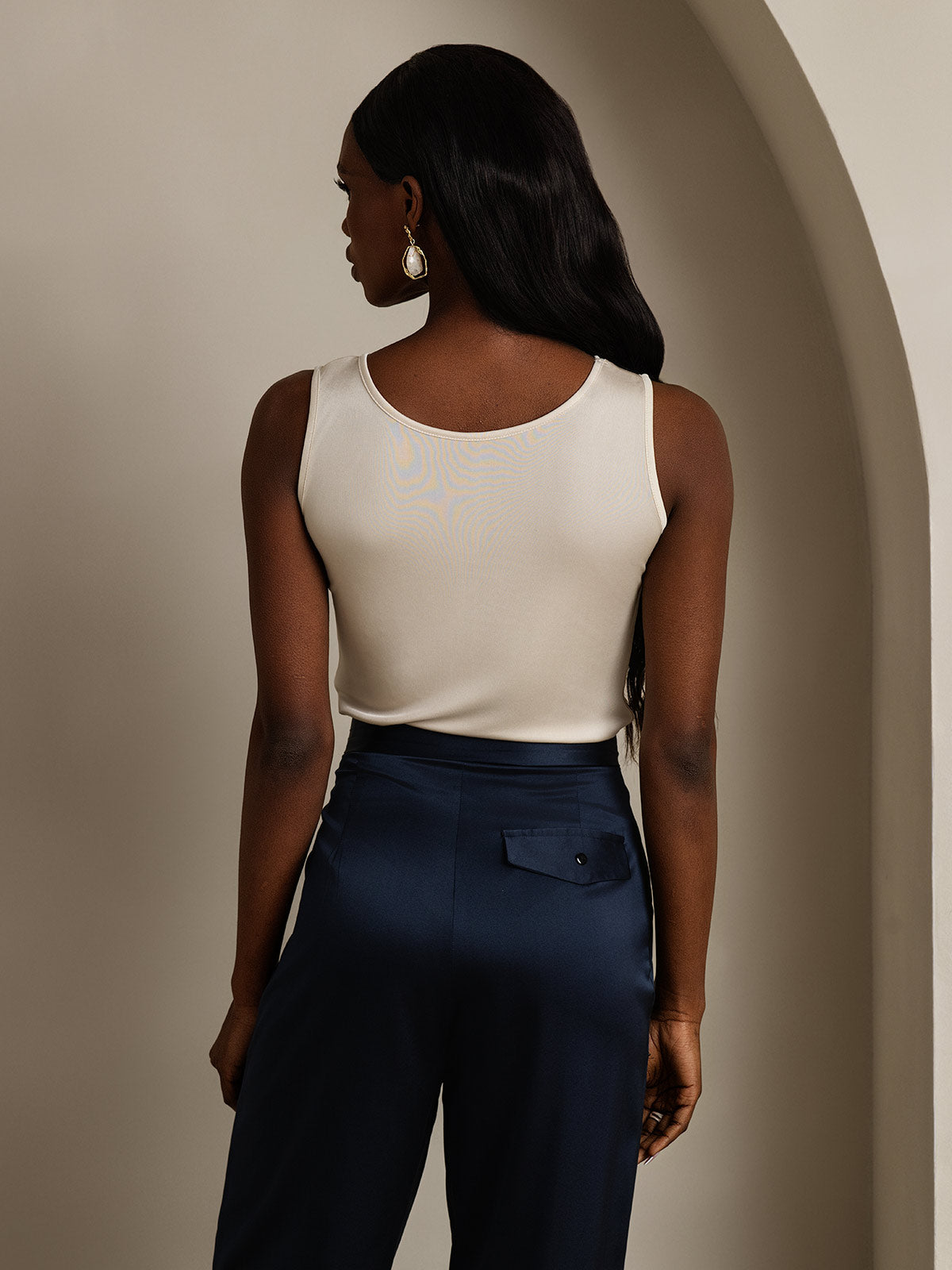 [Beige] SilkSilky-AU Silk Knitted Sleeveless Round Neck Women's T-Shirt 002