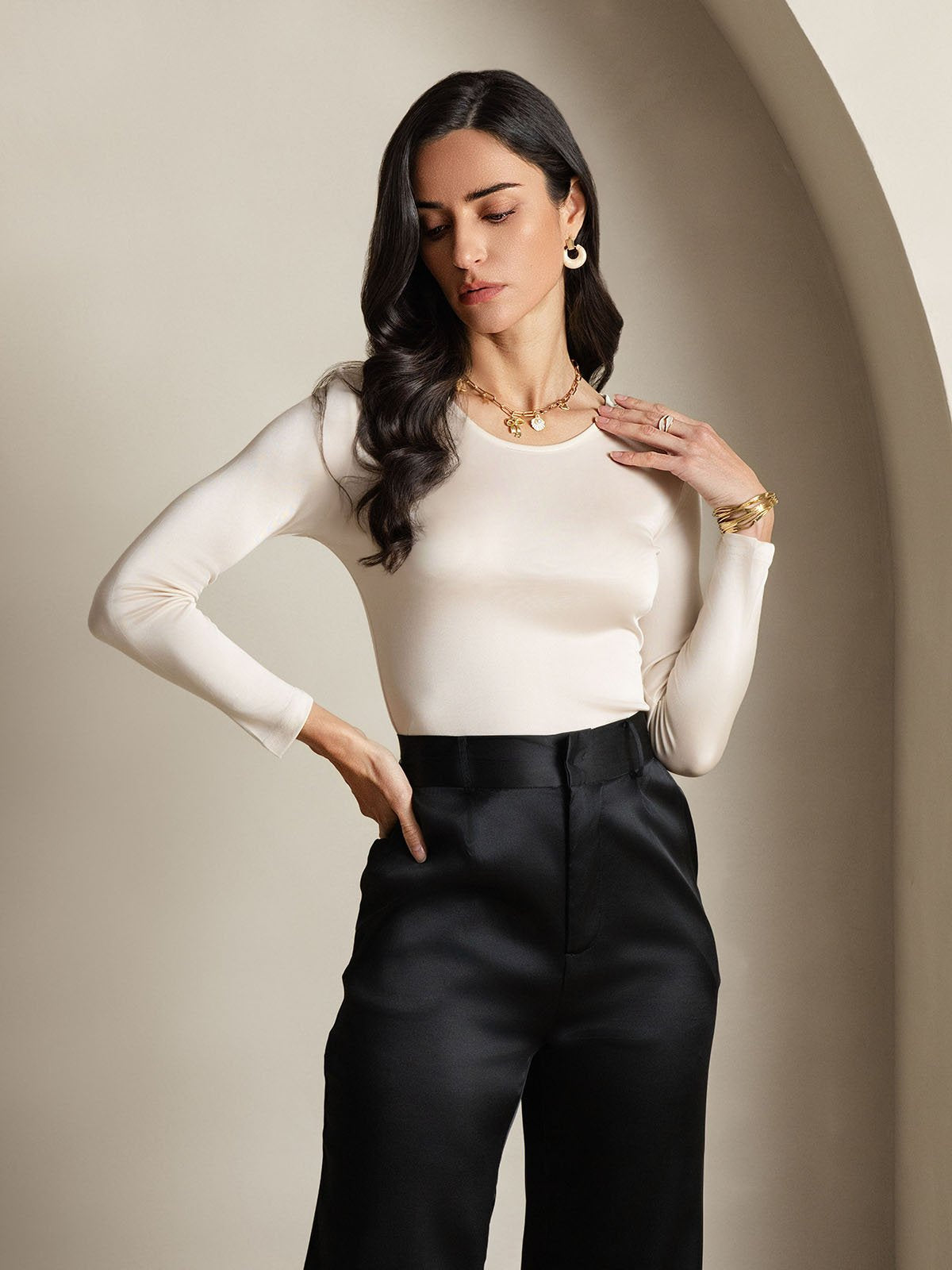 [Beige] SilkSilky-AU Silk Long Sleeve Round Neck Women's T-Shirt 003