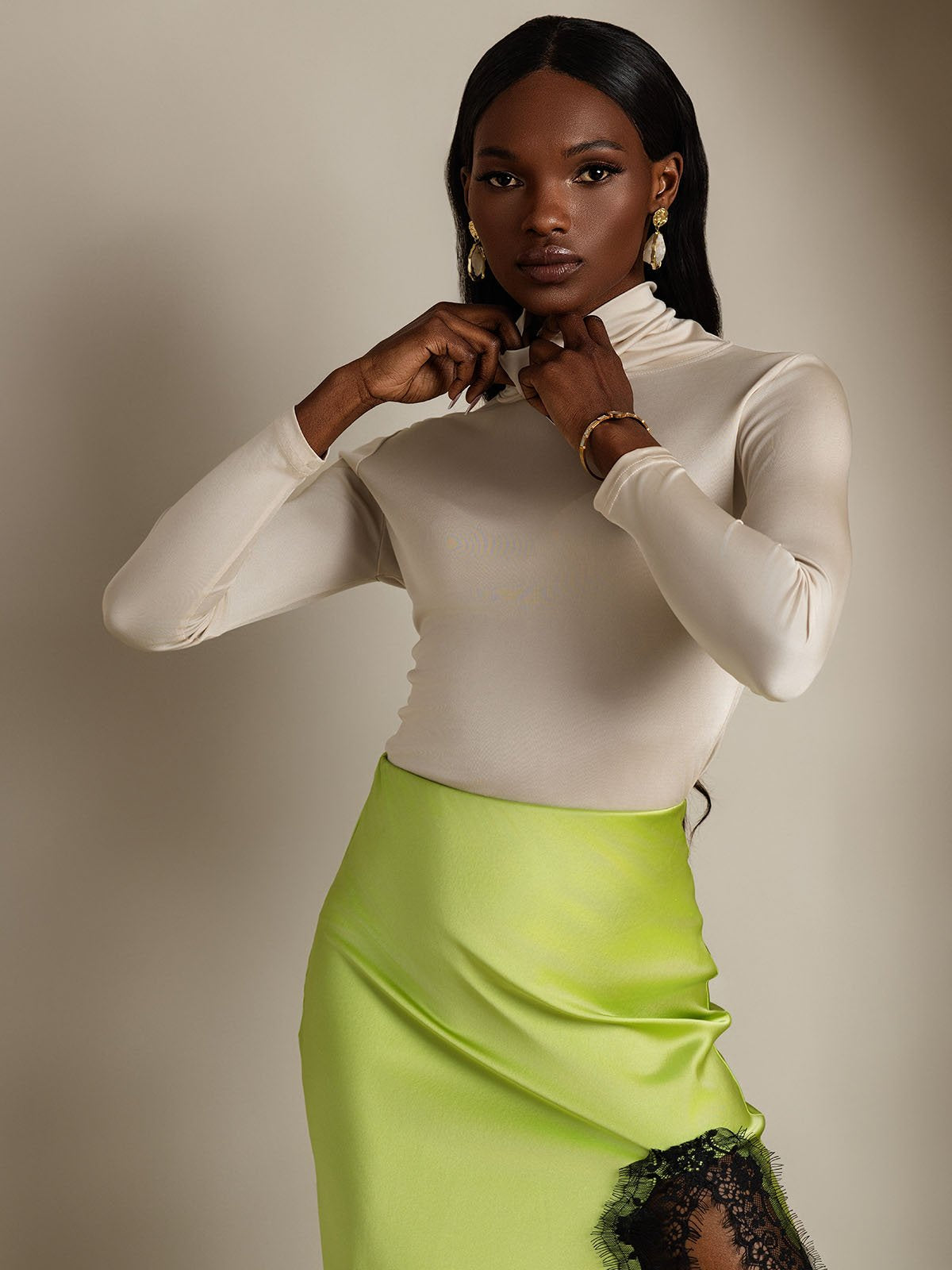 [Beige] SilkSilky-AU Silk Long Sleeve Womens T-Shirt 004