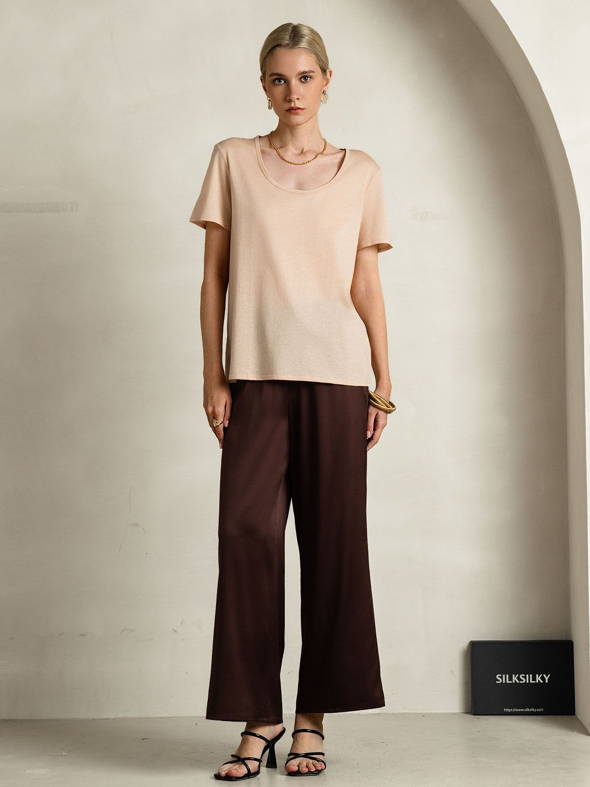 [Beige] SilkSilky-AU Silk Short Sleeve U Neck Women's T-Shirt 007