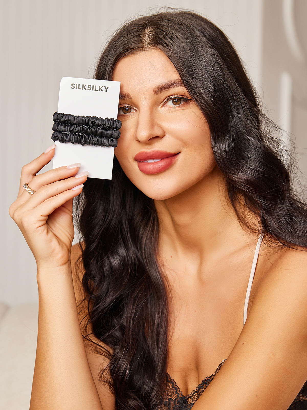 [Black] SilkSilky-AU 19Momme Pure Silk Scrunchie 001