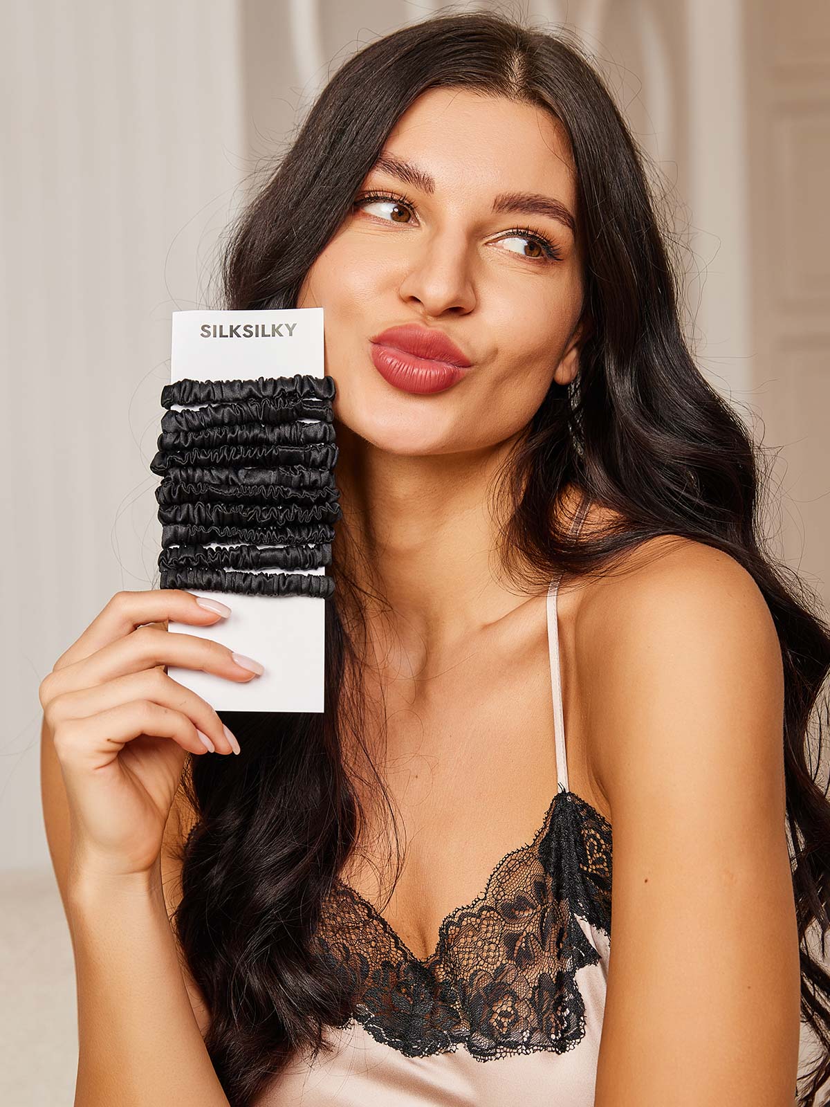 [Black] SilkSilky-AU 19Momme Pure Silk Scrunchie 001