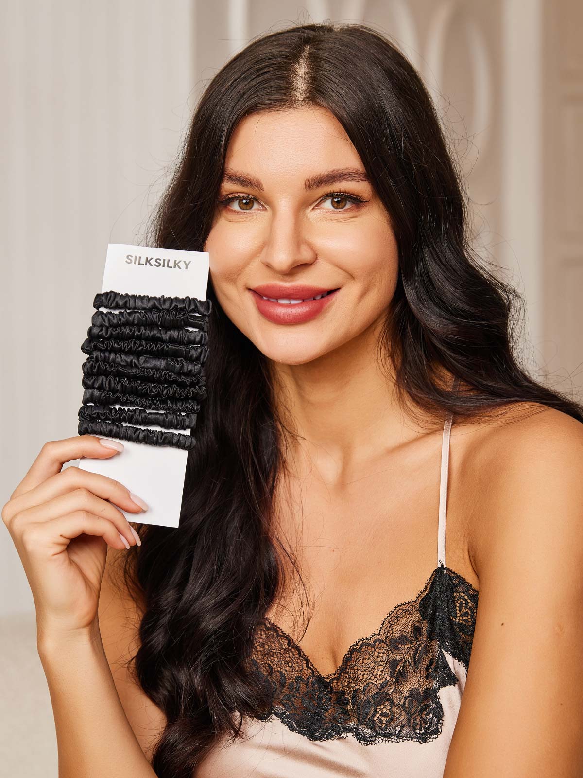 [Black] SilkSilky-AU 19Momme Pure Silk Scrunchie 003