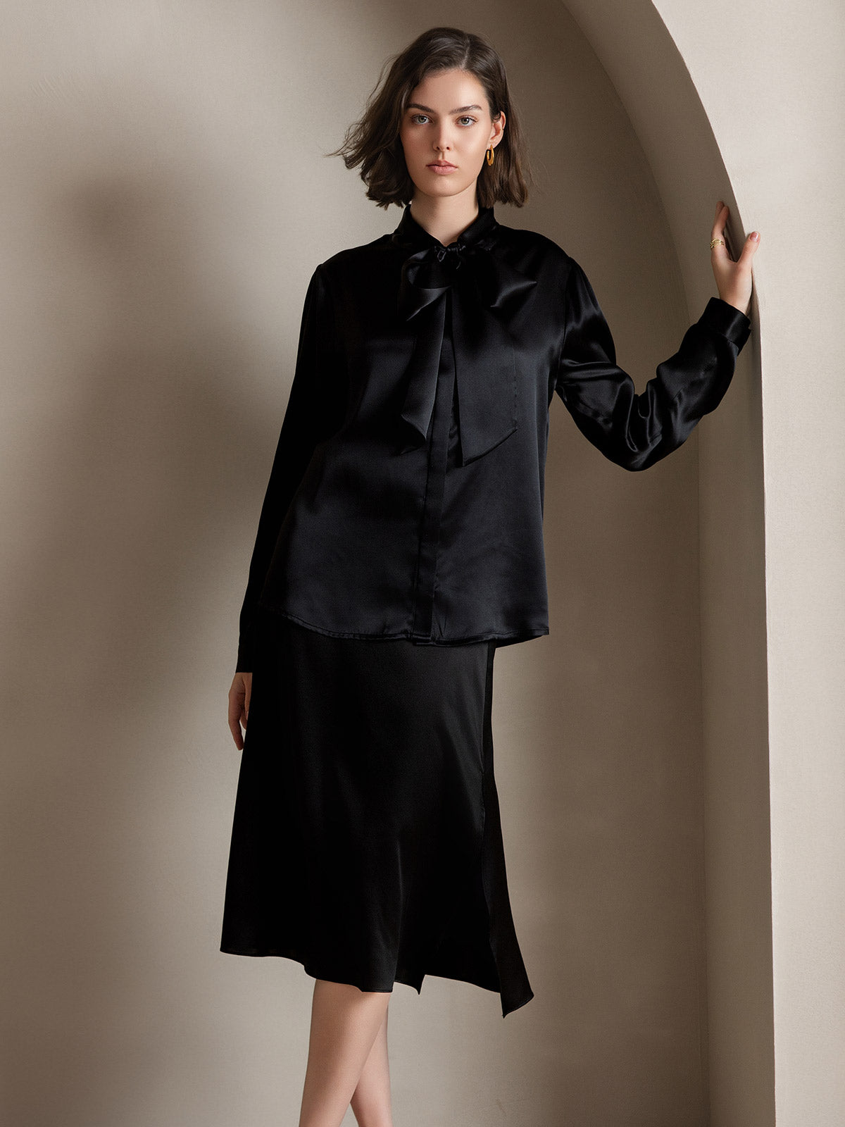 [Black] SilkSilky-AU 19Momme Silk Long Sleeve Tie Neck Women's Shirt 001