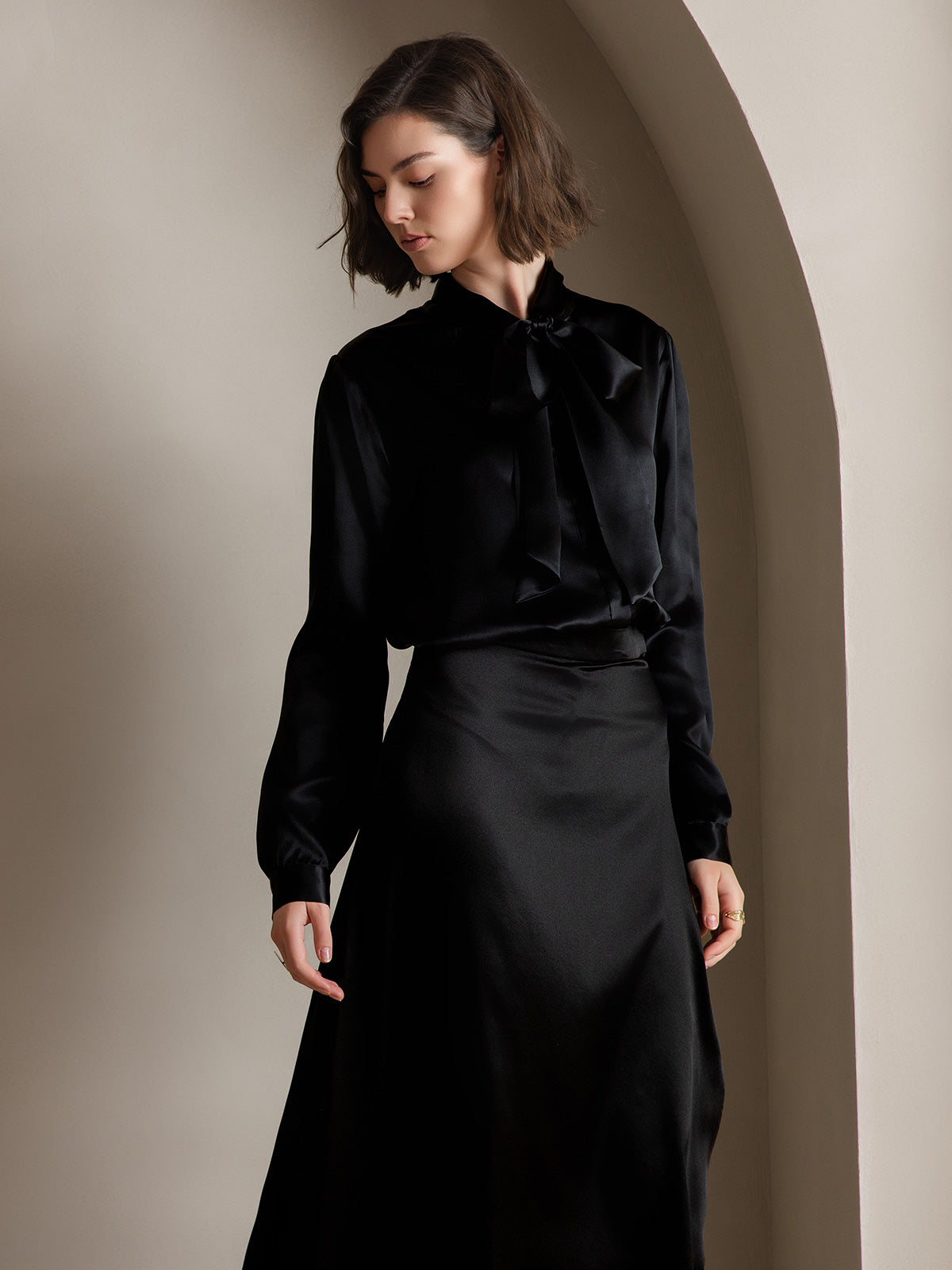 [Black] SilkSilky-AU 19Momme Silk Long Sleeve Tie Neck Women's Shirt 003