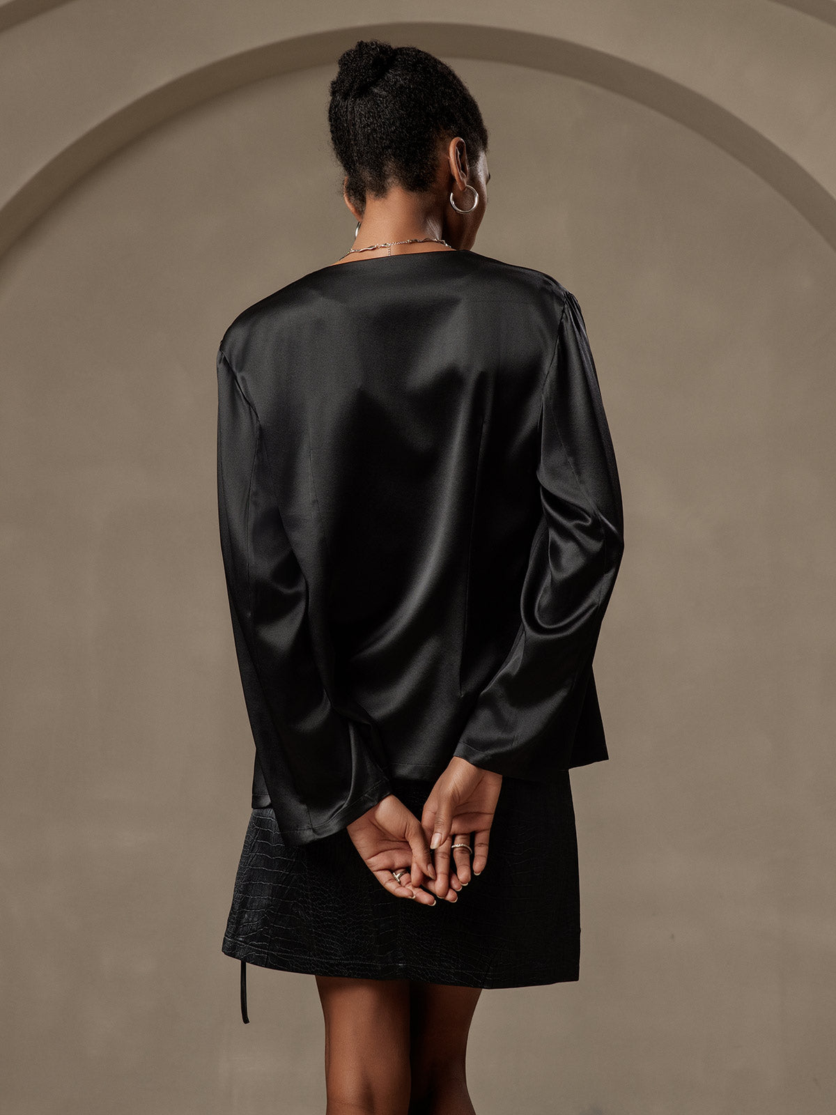 [Black] SilkSilky-AU 19Momme Silk Long Sleeve Womens Outerwear 002