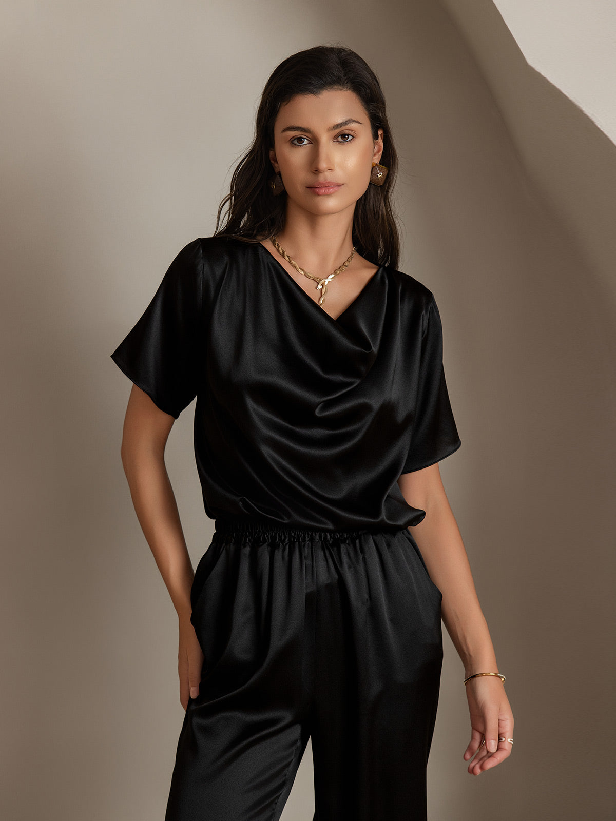 [Black] SilkSilky-AU 19Momme Silk Short Sleeve Cowl Neck Women's T-Shirt 001