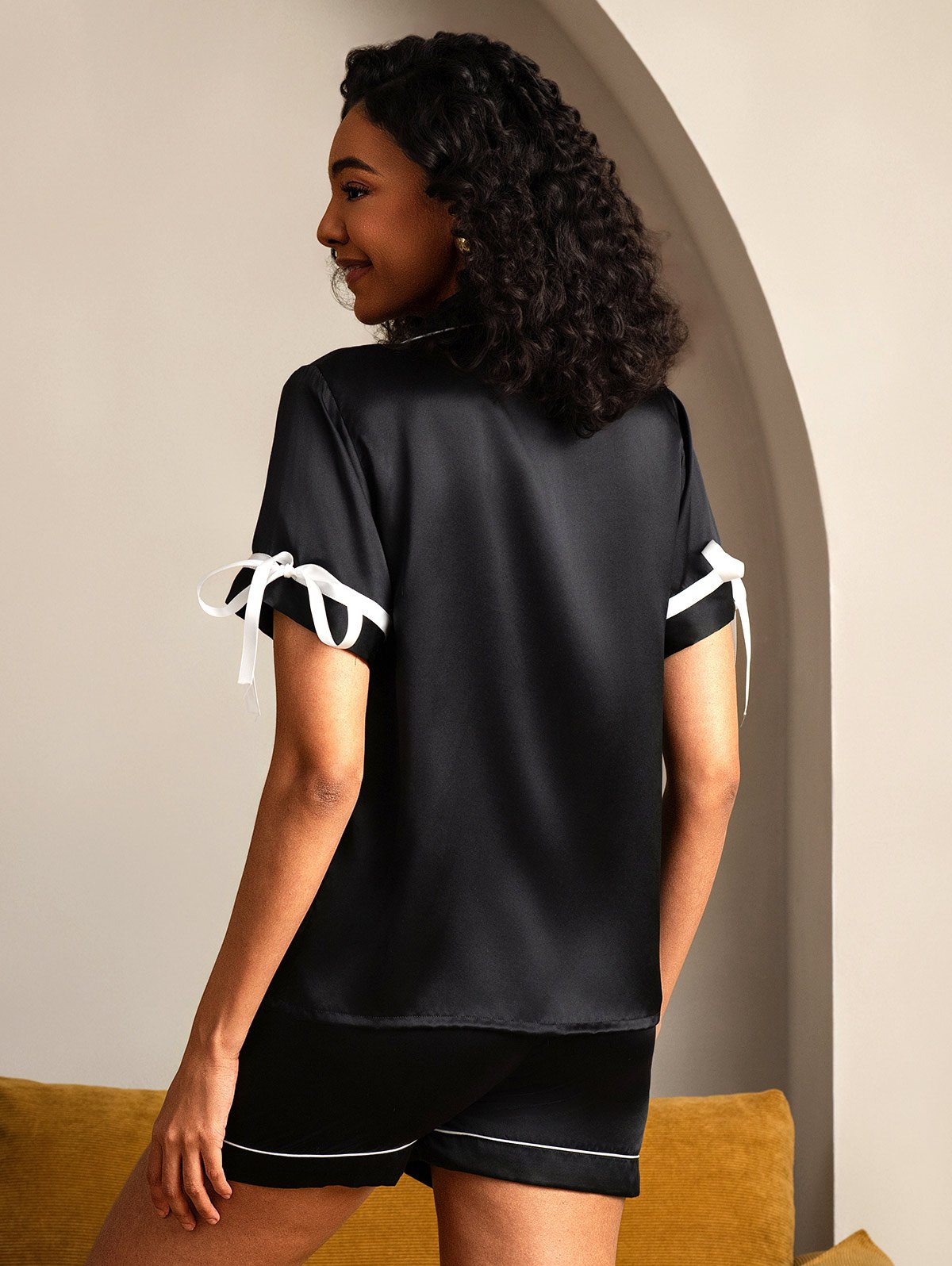 [Black] SilkSilky-AU Pure Silk Short Sleeve Lapel Women's Pyjamas 002