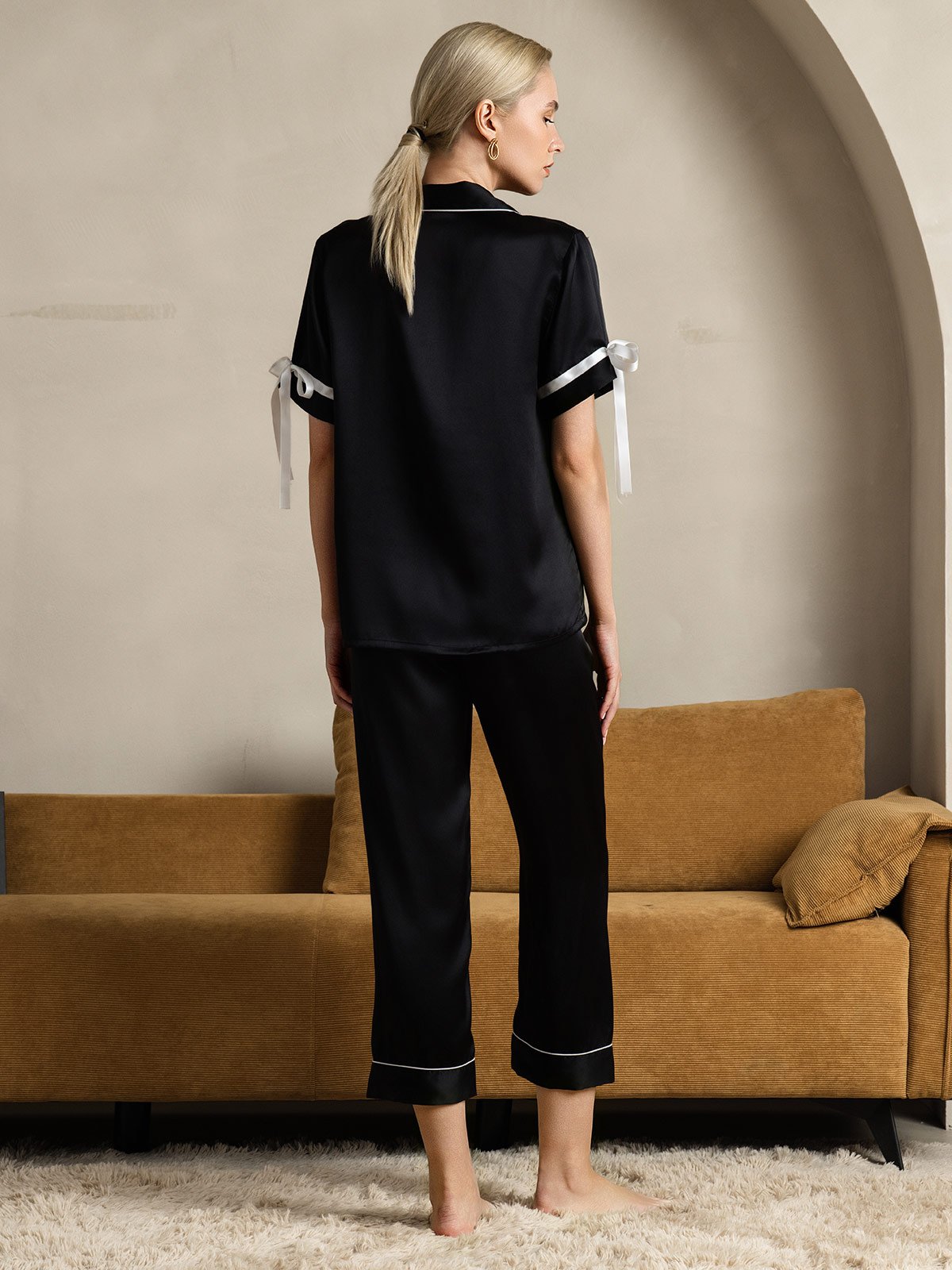 [Black] SilkSilky-AU Pure Silk Short Sleeve Lapel Women's Pyjamas 002