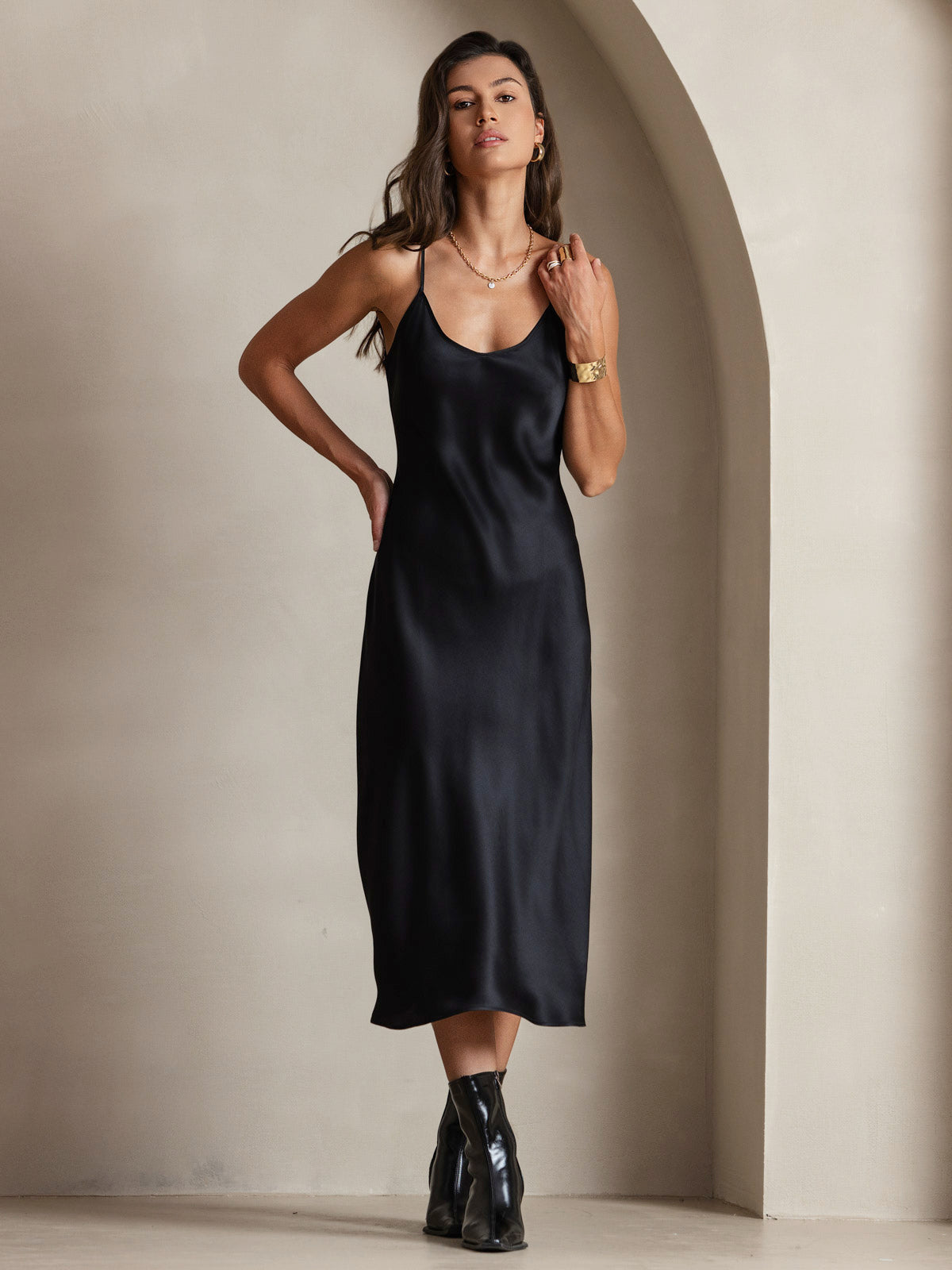 [Black] SilkSilky-AU Pure Silk Sleeveless Round Neck Dress 004