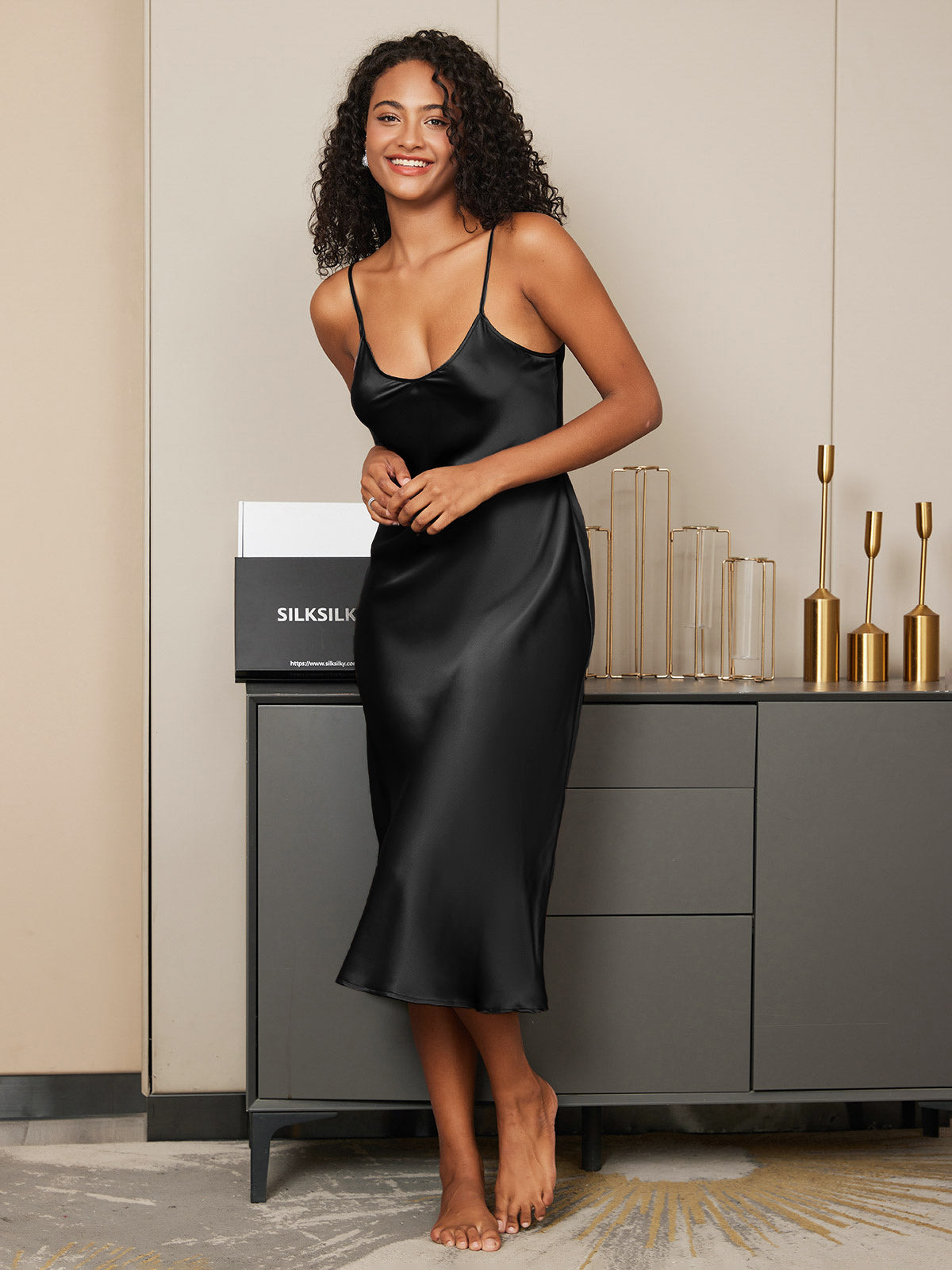 [Black] SilkSilky-AU Pure Silk Sleeveless Round Neck Nightgown 002