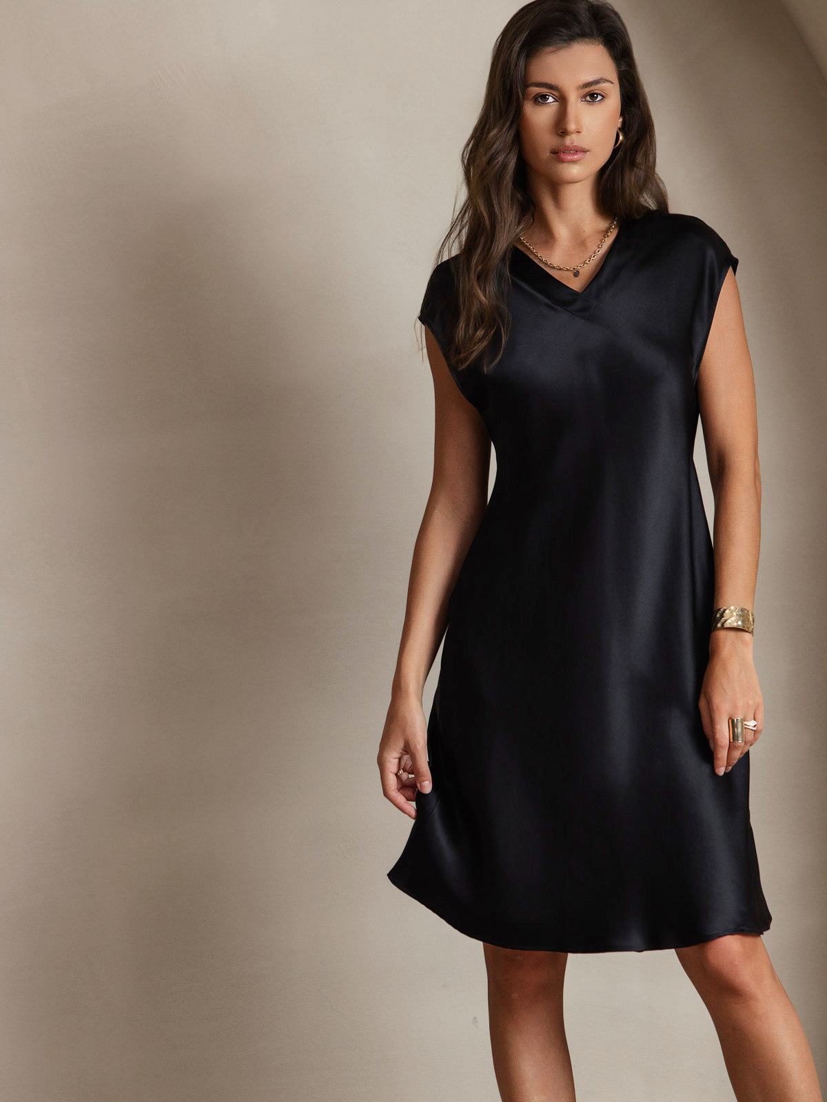 [Black] SilkSilky-AU Pure Silk Sleeveless V Neck Dress 003