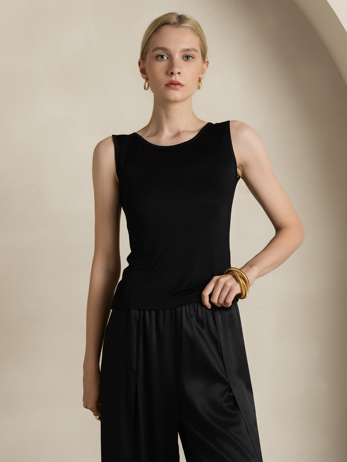 [Black] SilkSilky-AU Silk Knitted Sleeveless Round Neck Women's T-Shirt 003