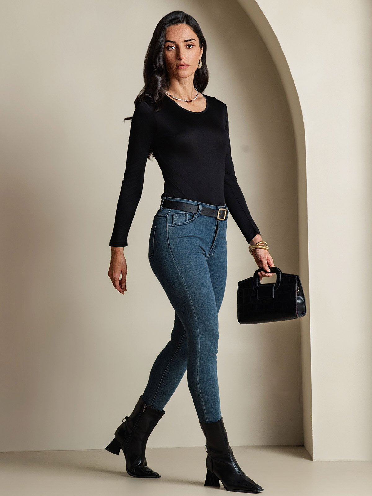 [Black] SilkSilky-AU Silk Long Sleeve Round Neck Women's T-Shirt 008