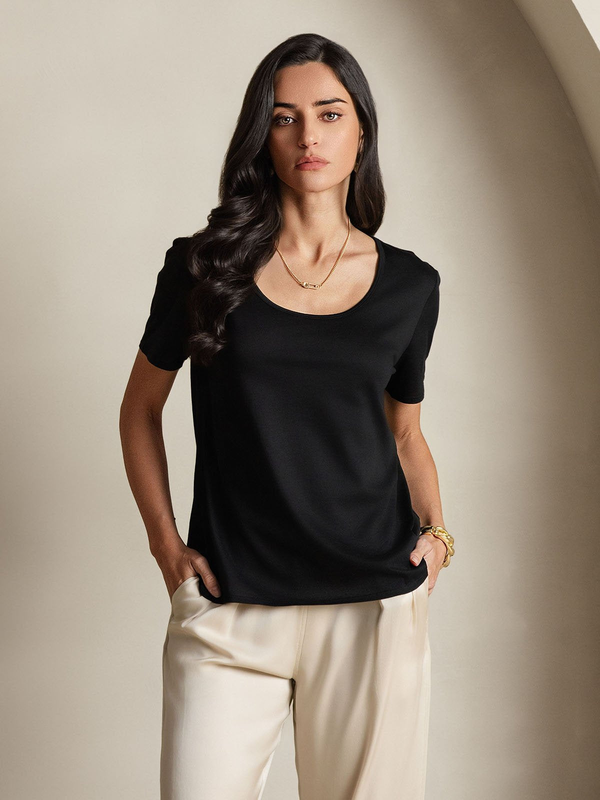 [Black] SilkSilky-AU Silk Short Sleeve U Neck Women's T-Shirt 004