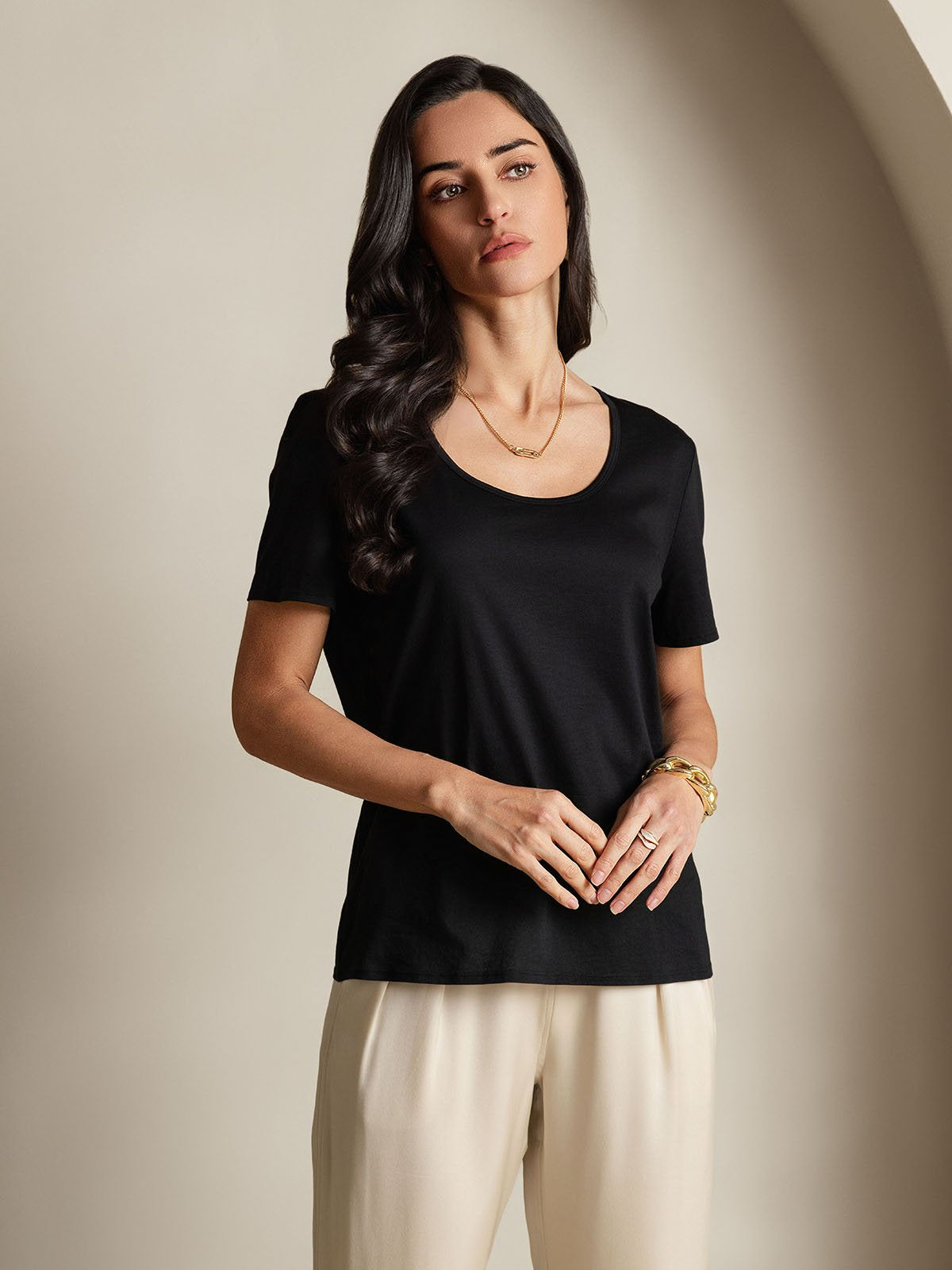 [Black] SilkSilky-AU Silk Short Sleeve U Neck Women's T-Shirt 006