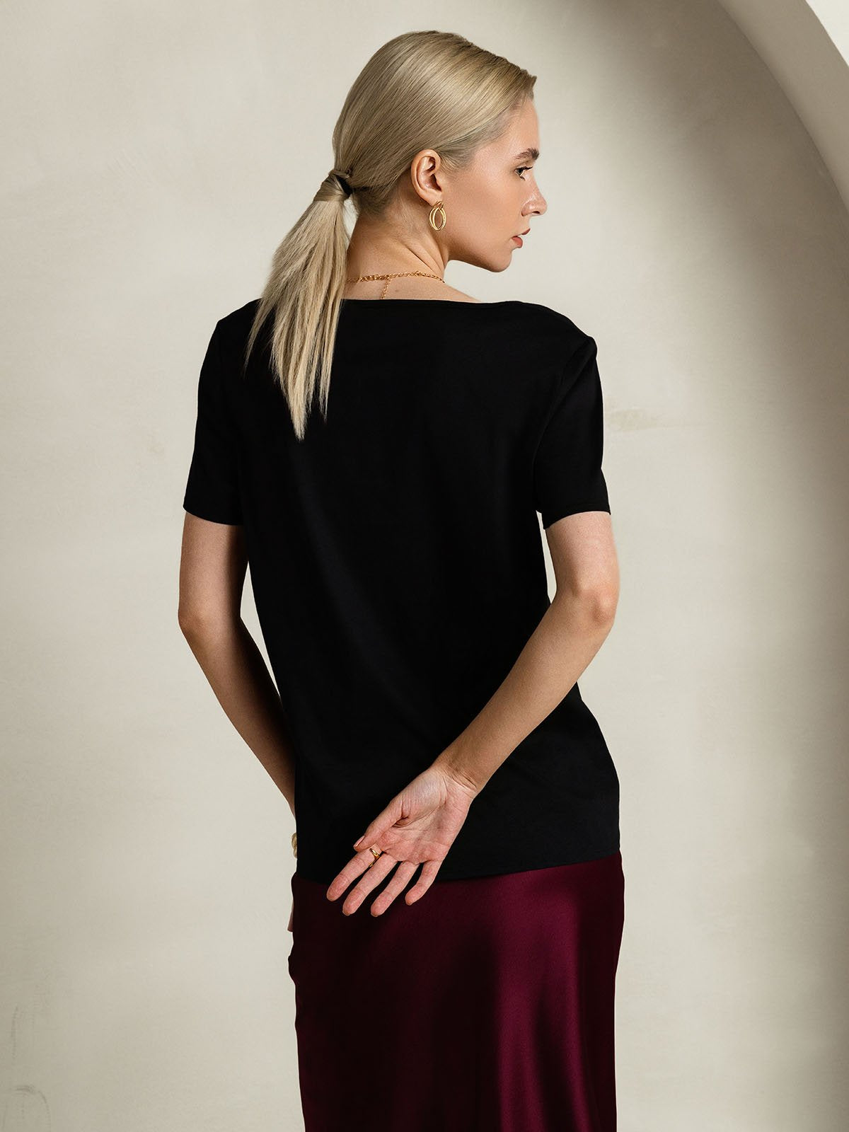 [Black] SilkSilky-AU Silk Short Sleeve V Neck Women's T-Shirt 002