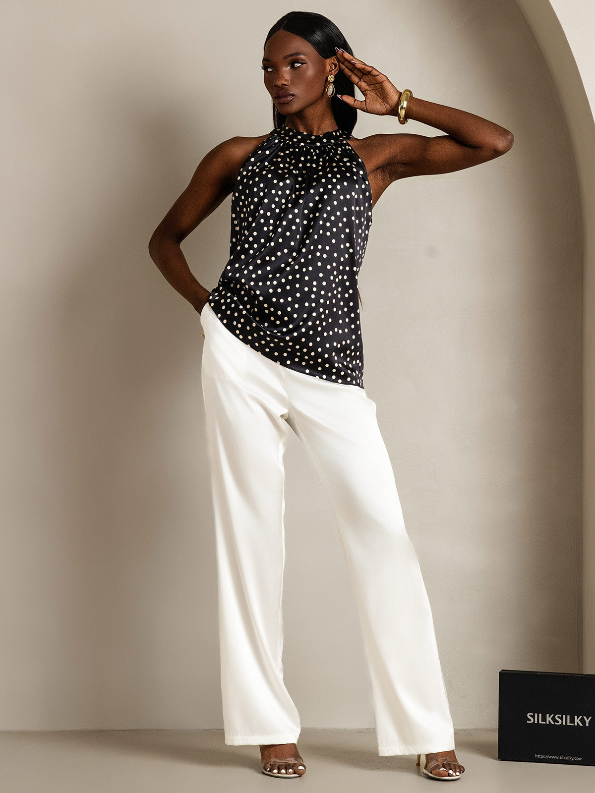 [Black+White] SilkSilky-AU 19Momme Silk Sleeveless Womens T-Shirt 006