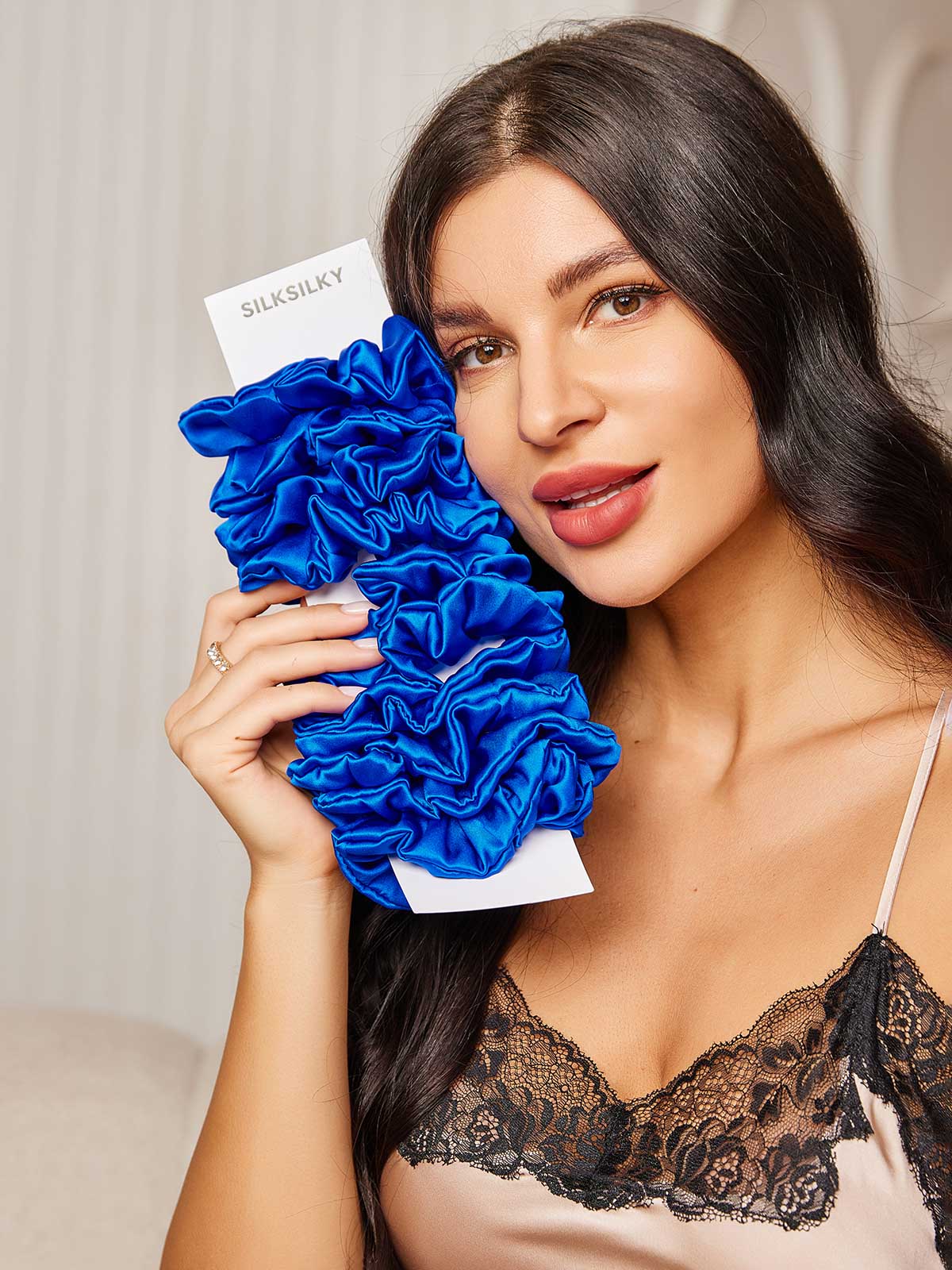 [Blue] SilkSilky-AU 19Momme Pure Silk Scrunchie 001