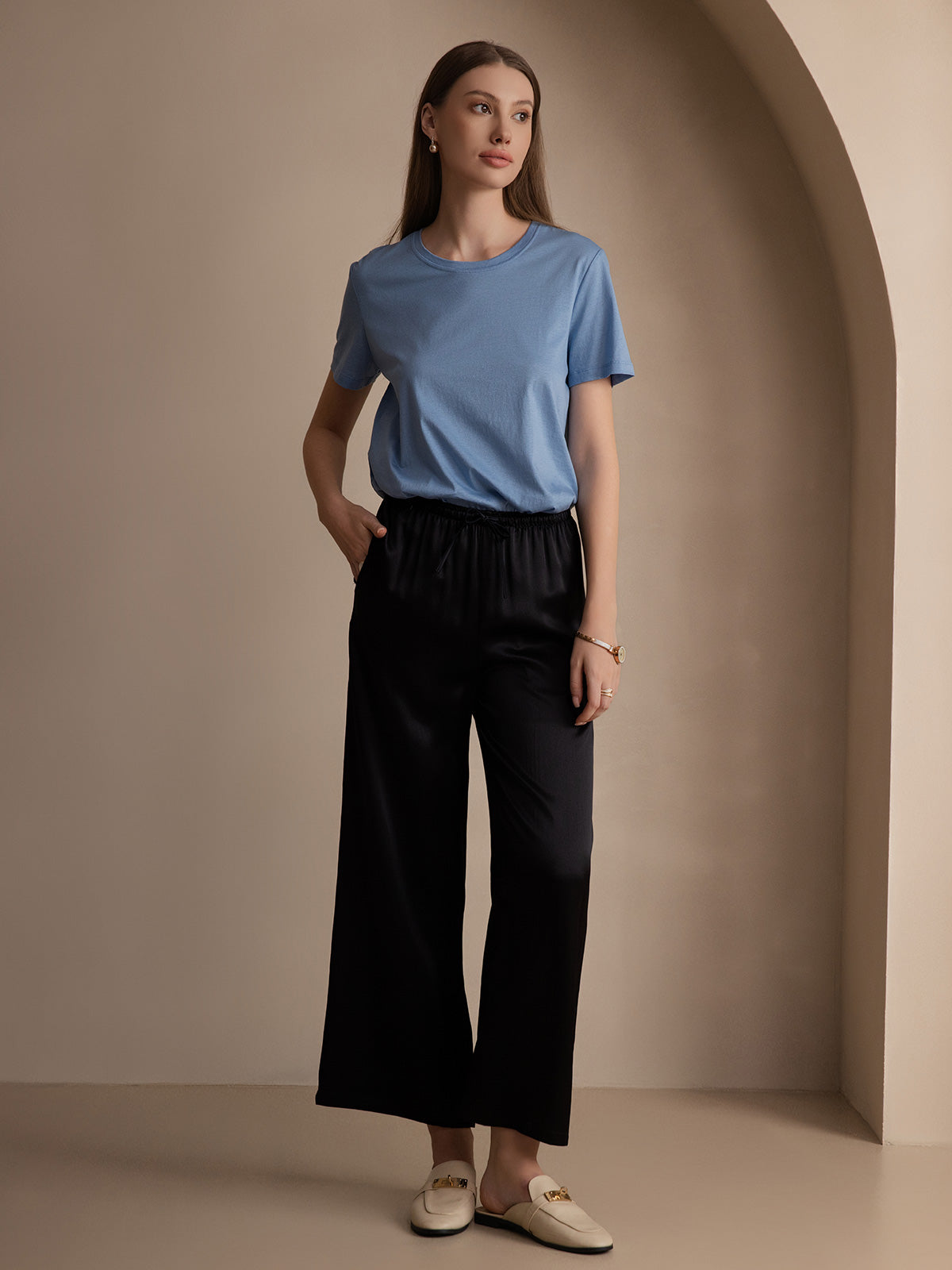 [Blue] SilkSilky-AU Silk Knitted Short Sleeve Round Neck Women's T-Shirt 001
