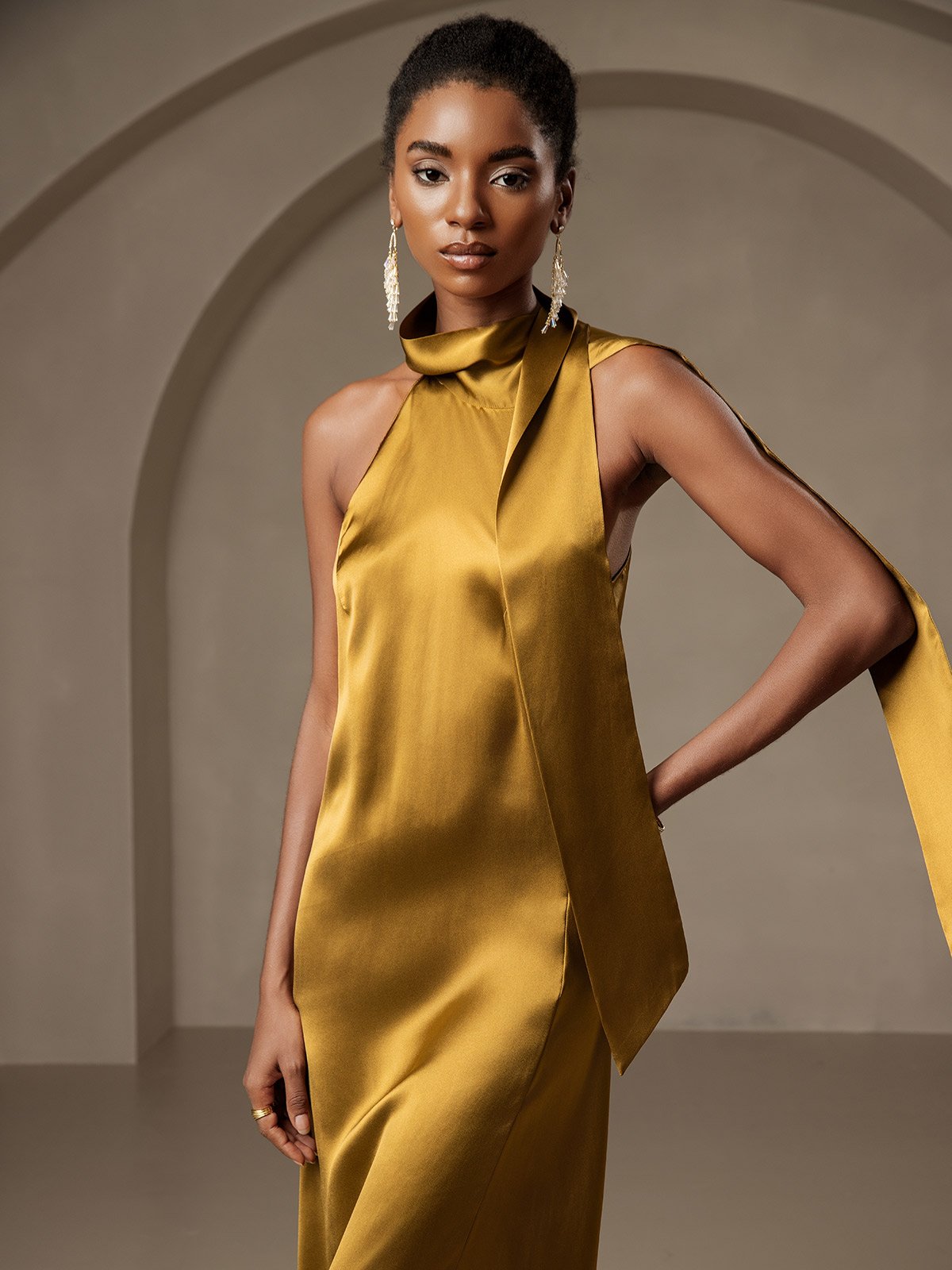 [Brown] SilkSilky-AU 19Momme Silk Sleeveless Tie Neck Dress 001