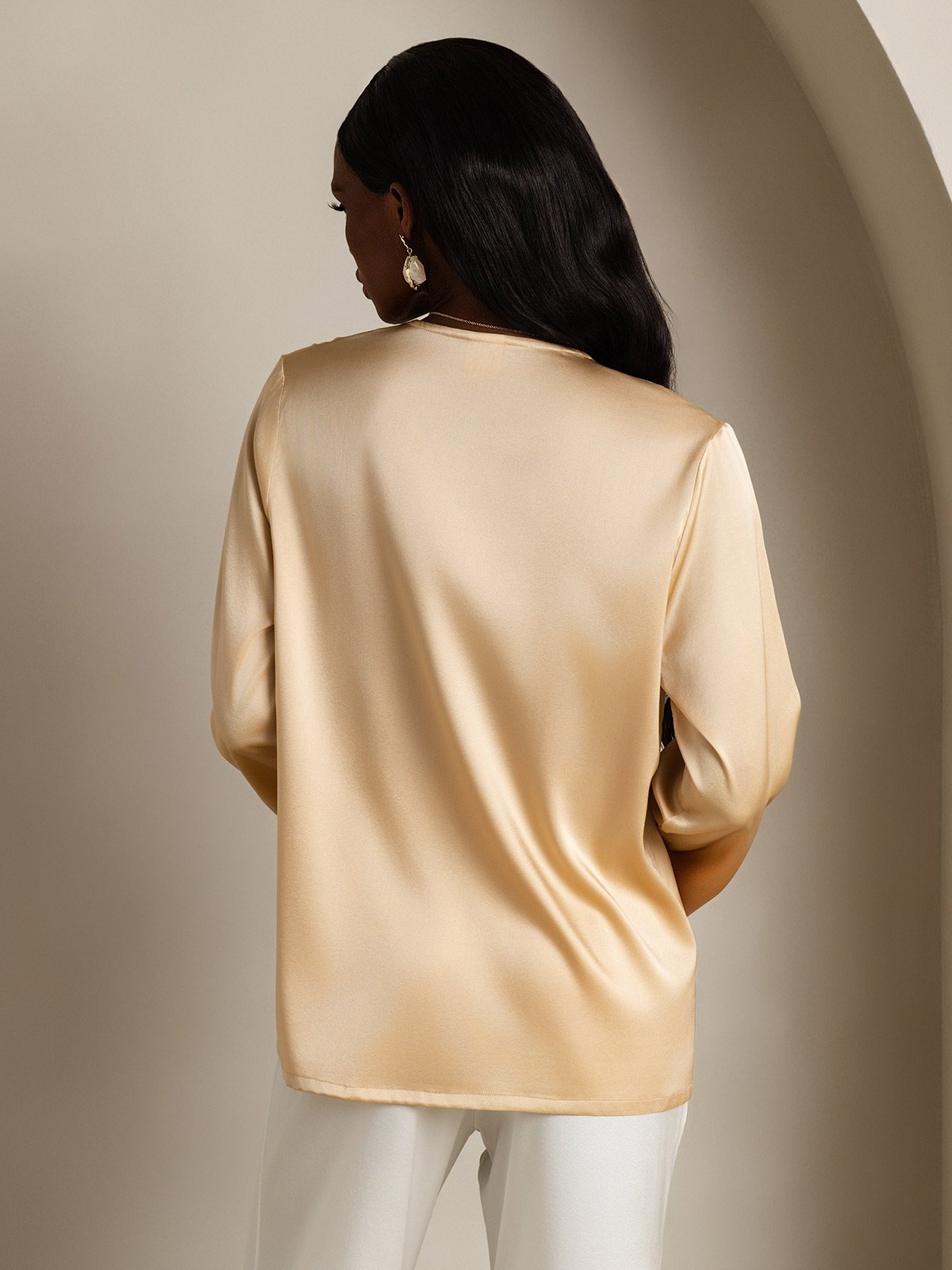 [Champagne] SilkSilky-AU 19Momme Silk V Neck Women's Shirt 002