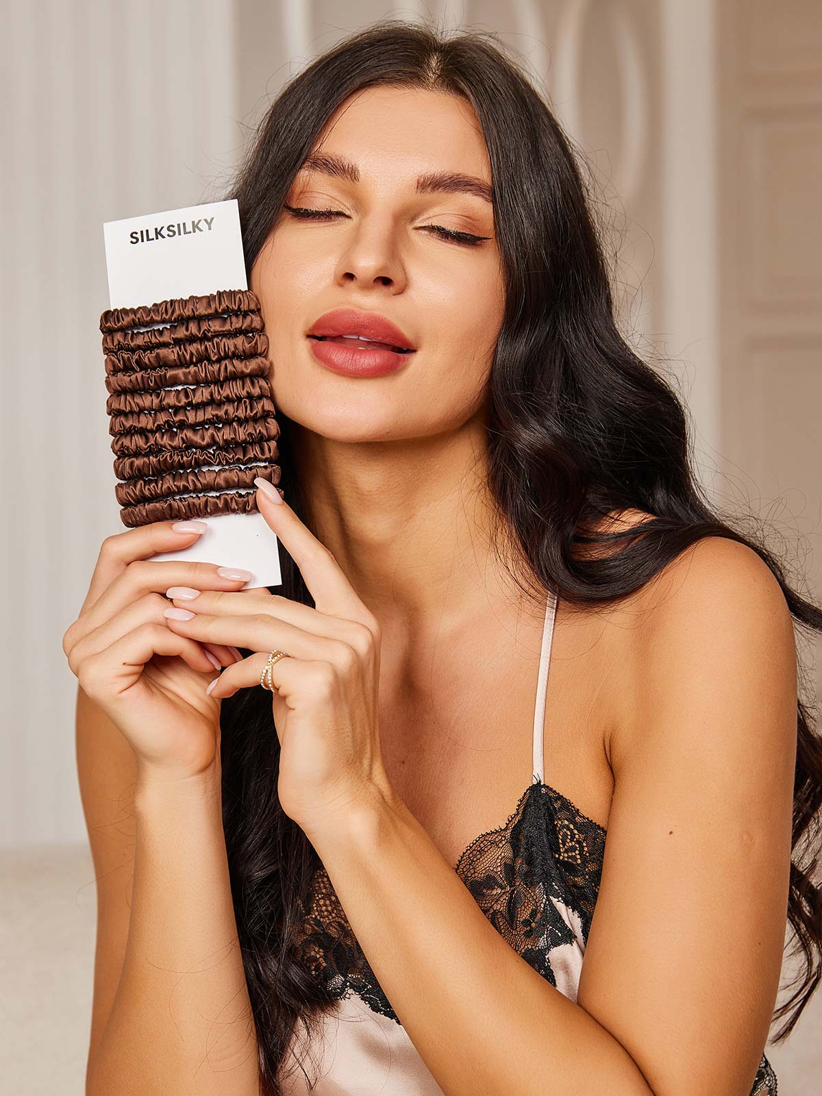 [Coffee] SilkSilky-AU 19Momme Pure Silk Scrunchie 002