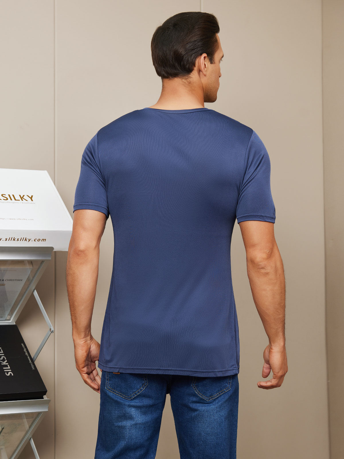 [Dark Blue] SilkSilky-AU Silk Knitted Short Sleeve V Neck Men's T-Shirt 002