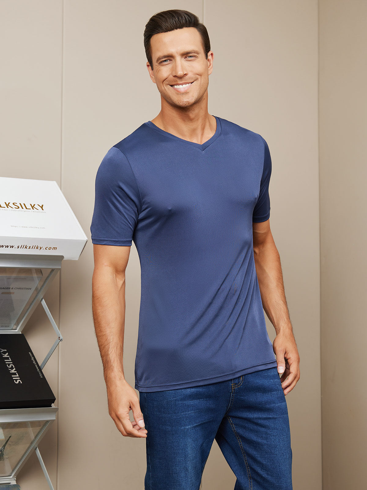 [Dark Blue] SilkSilky-AU Silk Knitted Short Sleeve V Neck Men's T-Shirt 003