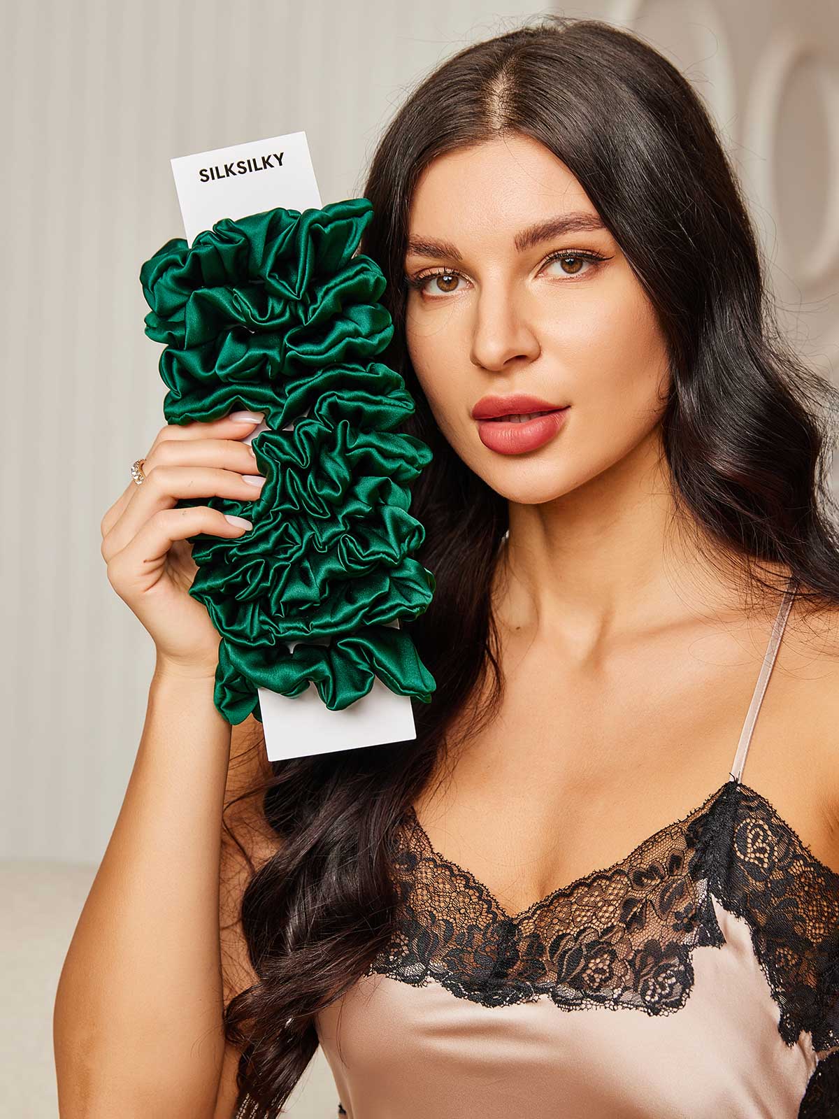 [Dark Green] SilkSilky-AU 19Momme Pure Silk Scrunchie 001