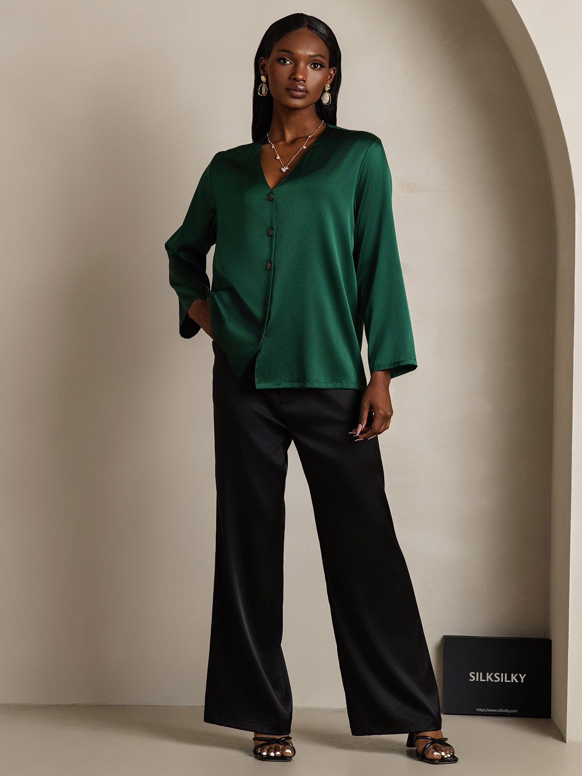 [Dark Green] SilkSilky-AU 19Momme Silk V Neck Women's Shirt 001