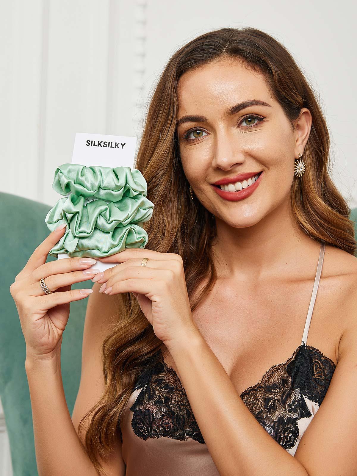 [Green] SilkSilky-AU 19Momme Scrunchie 002