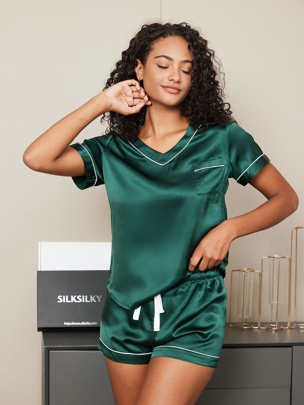 [Green] SilkSilky-AU Pure Silk Short Sleeve V Neck Women's Pyjamas 002